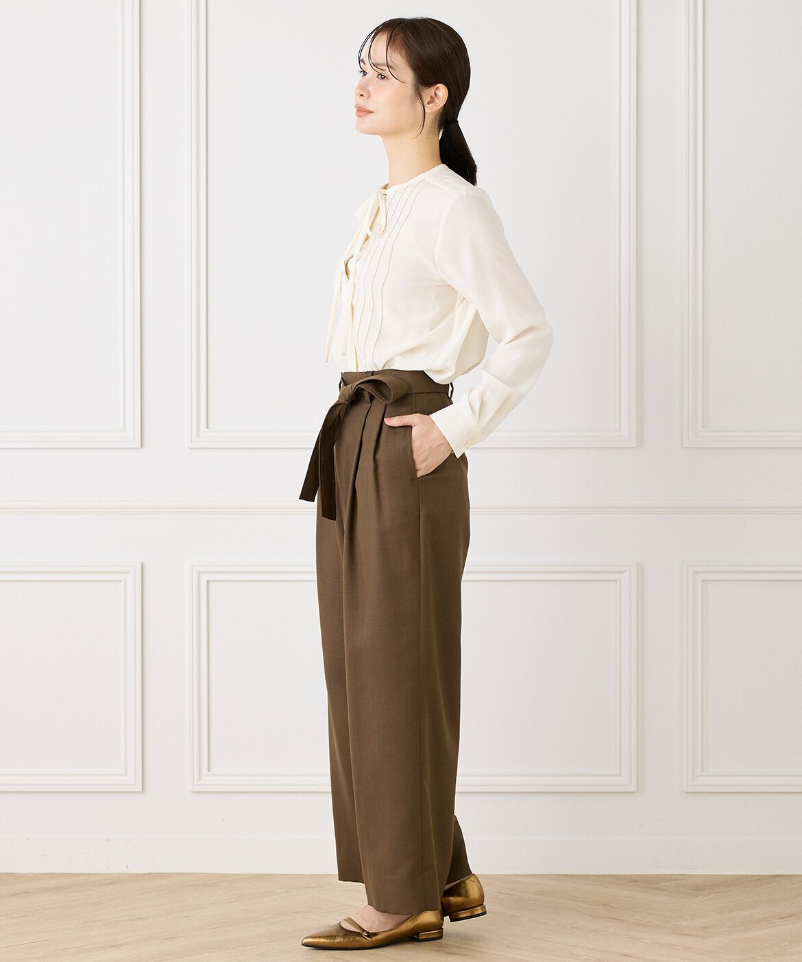 INED「《大きいサイズ》ピンタックボウタイブラウス」|シャツ・ブラウス|