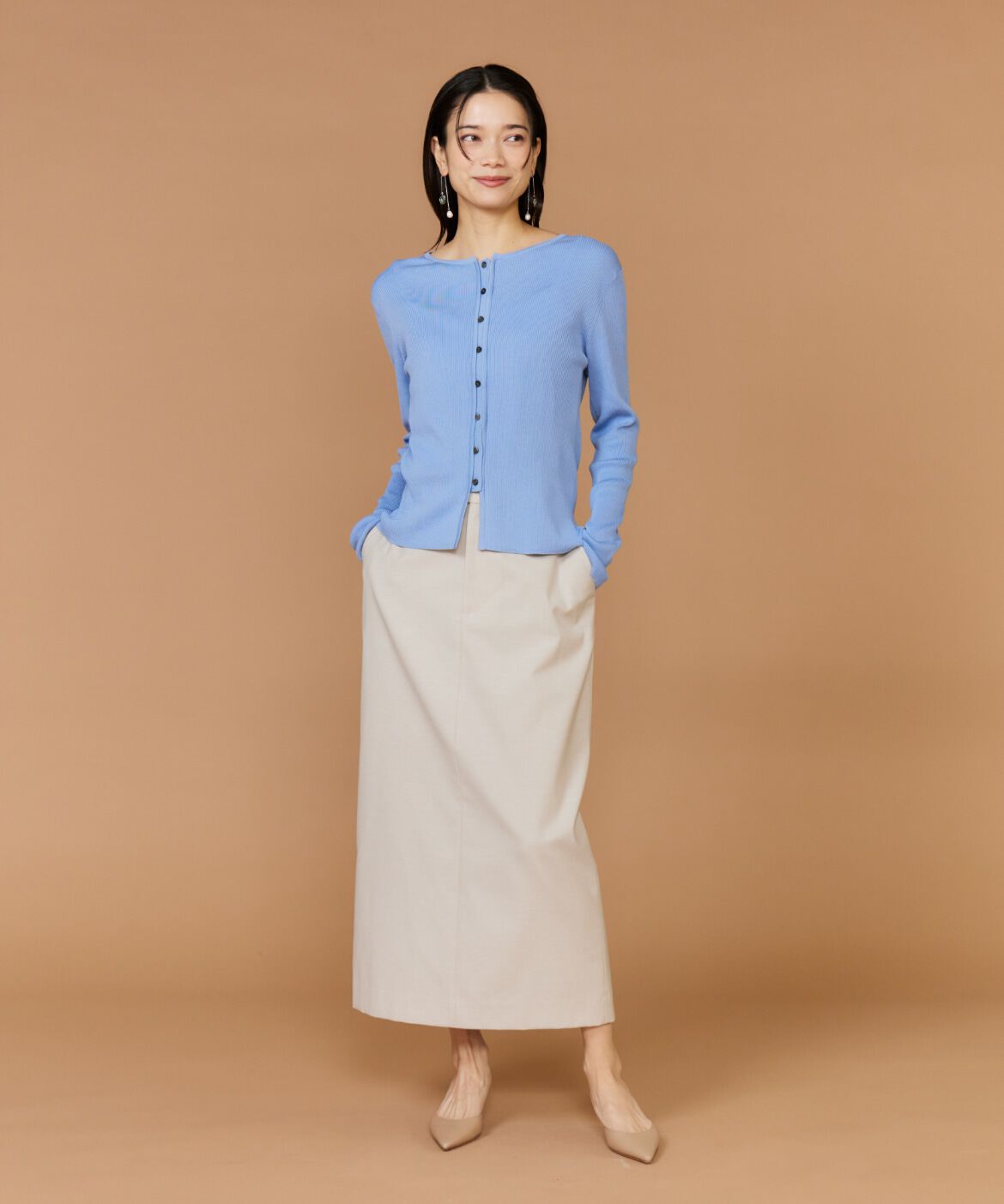 INED「タイトスカート」|タイト|