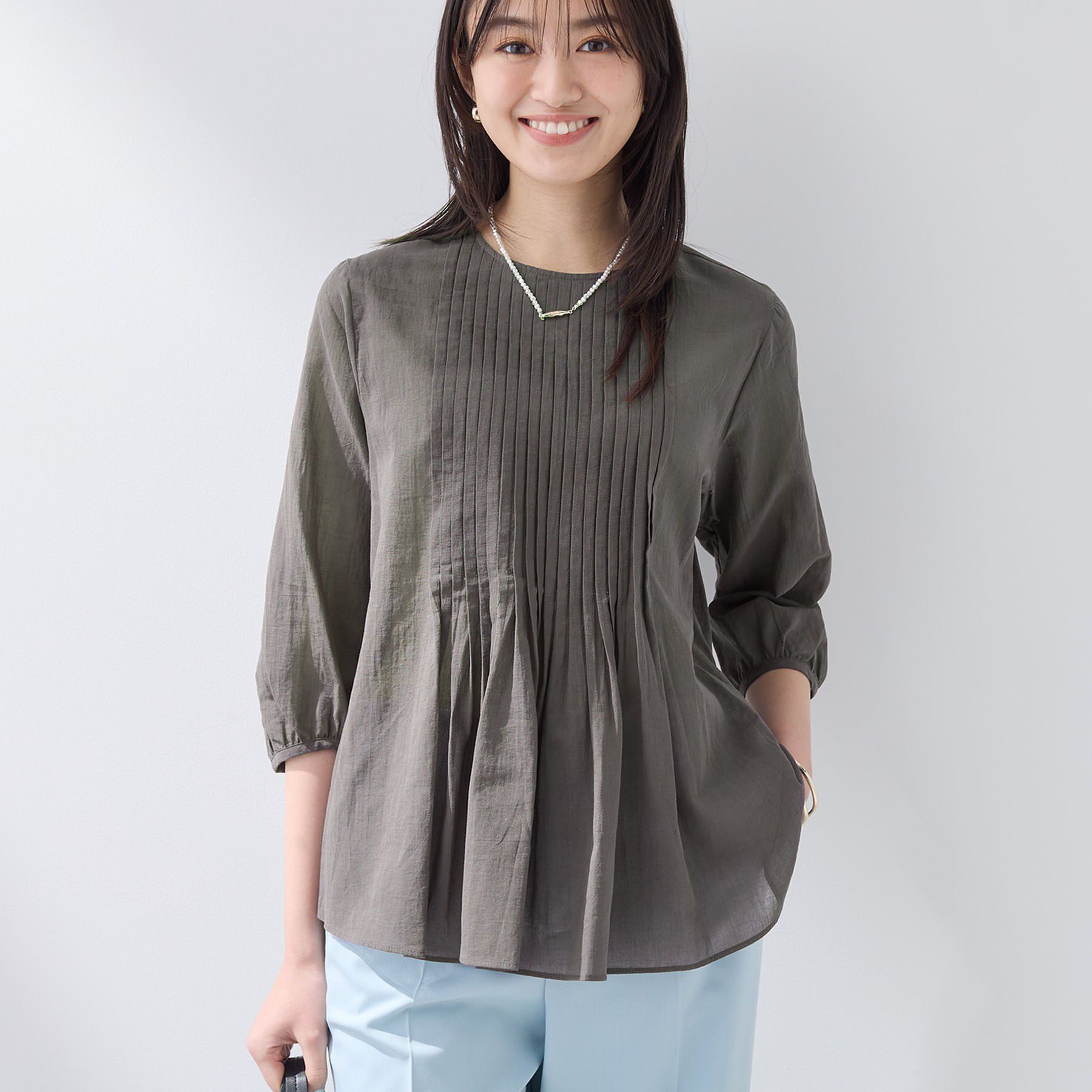 INDIVI「【コットン100％】タックシアーブラウス」|シャツ・ブラウス|スミクロ(018)