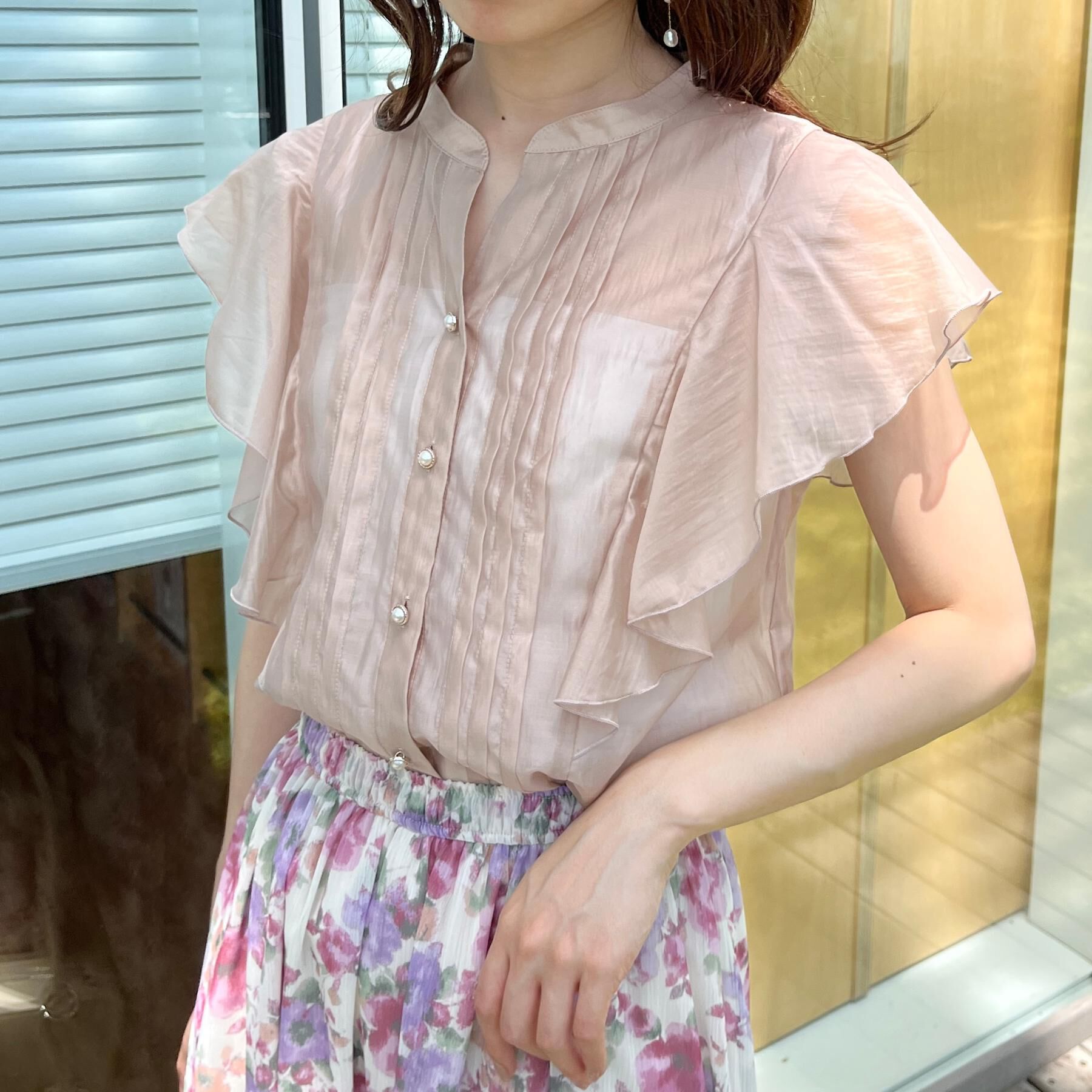 Couture broach「【洗える・オシャレな透け感】タックデザインフレア袖シアーブラウス」|シャツ・ブラウス|