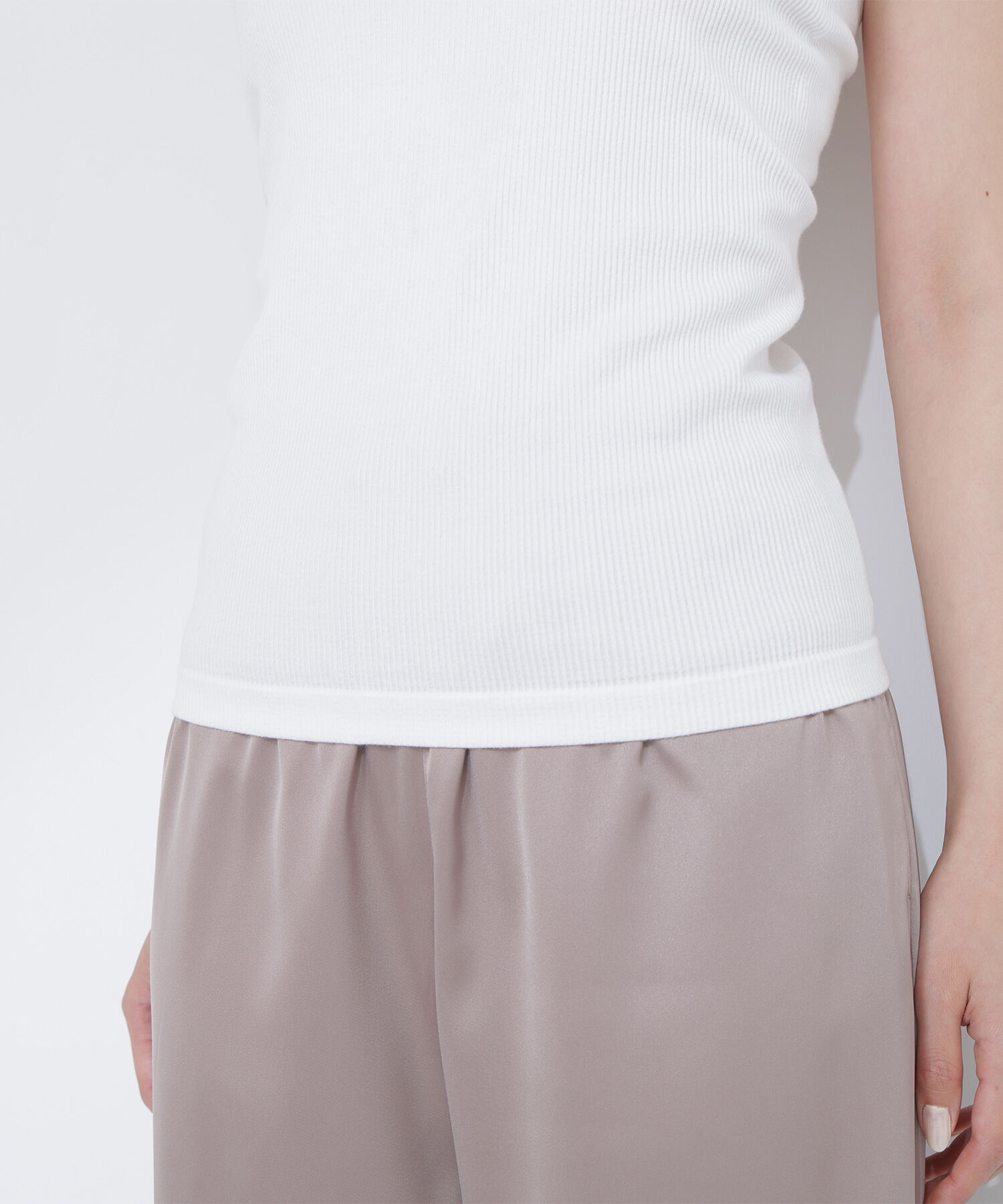  「カップ付インナーシリーズ バックシャンキャミソール」|Tシャツ・カットソー|