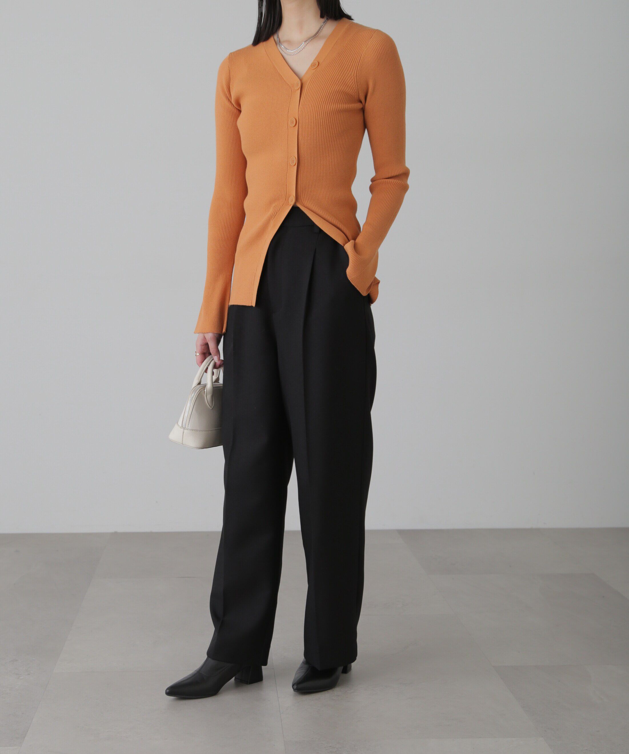  「アシンメトリーボタンディテールリブニット」|ニット・セーター|