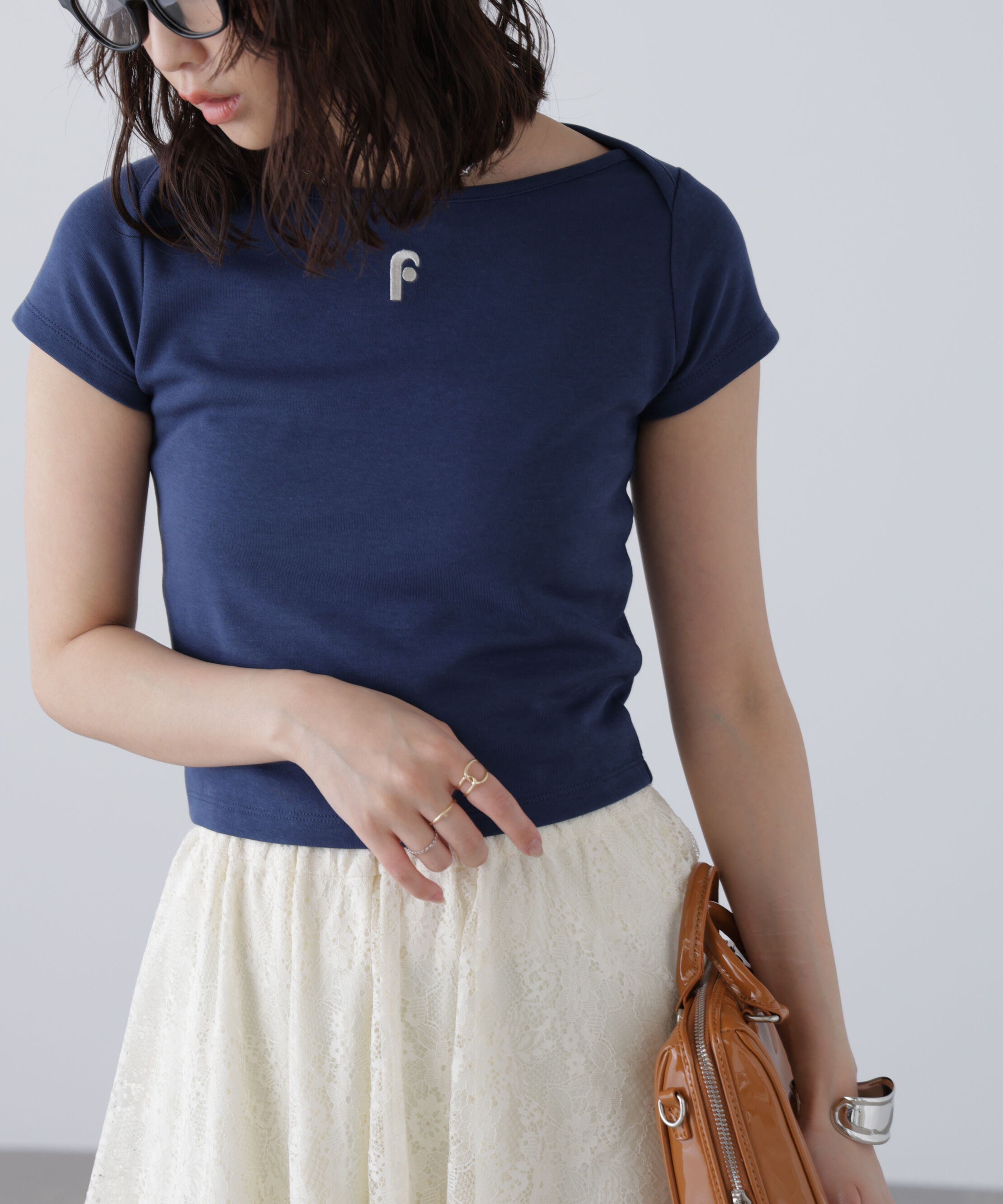  「ワンポイント刺繍ボートネックカットソー」|Tシャツ・カットソー|