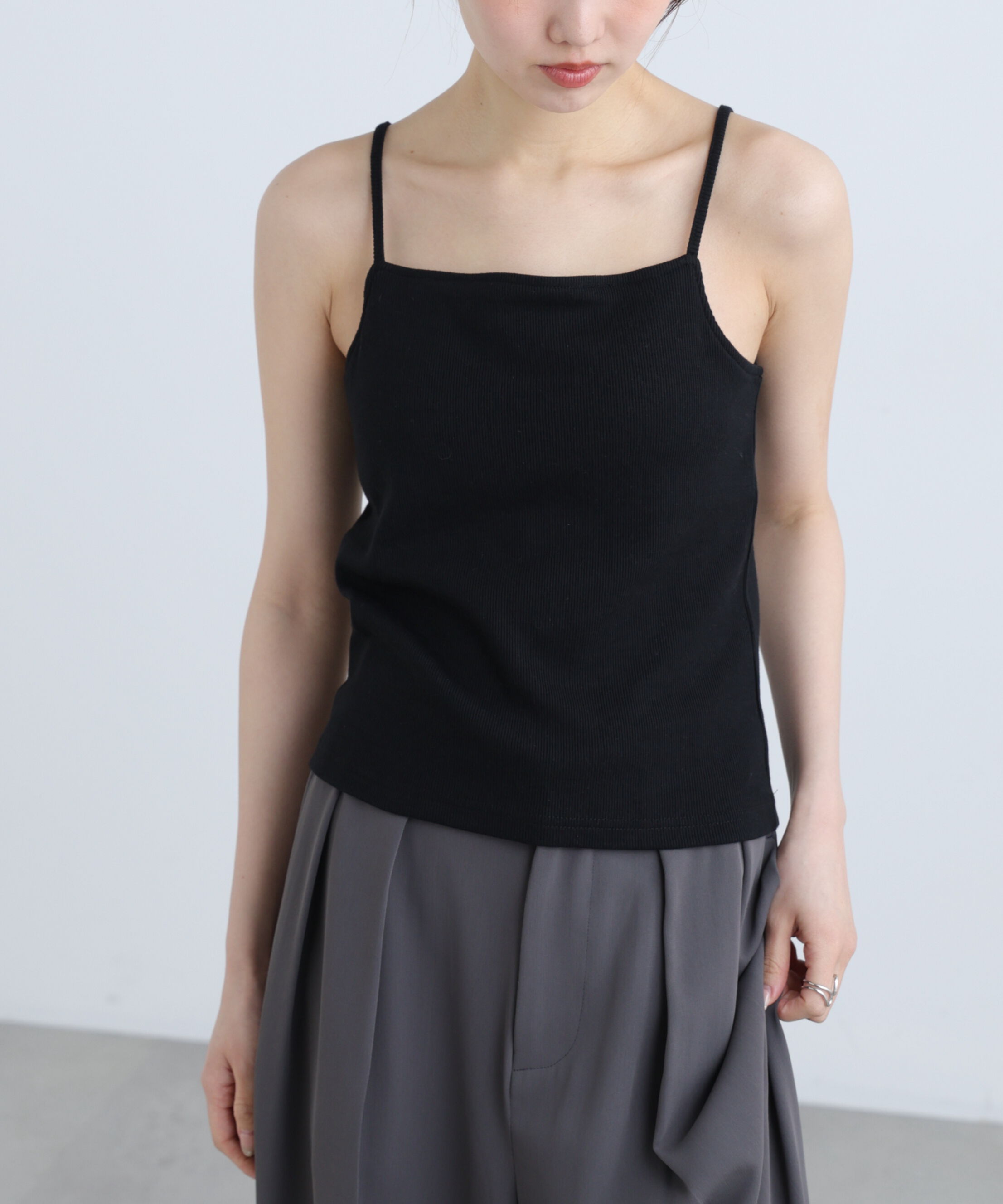  「バッククロスカップ付きキャミソール」|Tシャツ・カットソー|ブラック