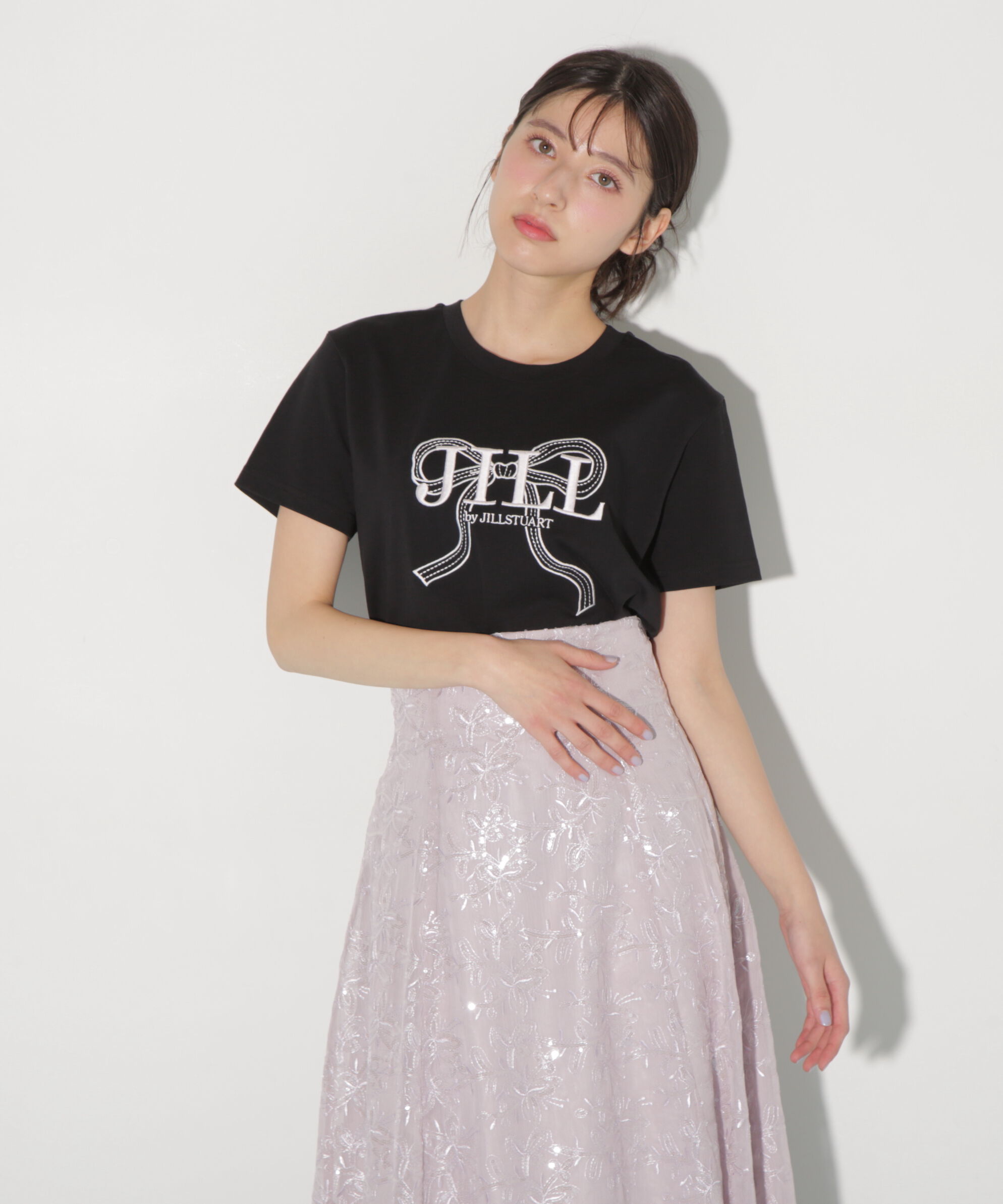  「ビッグリボンロゴ刺繍Tシャツ」|Tシャツ・カットソー|