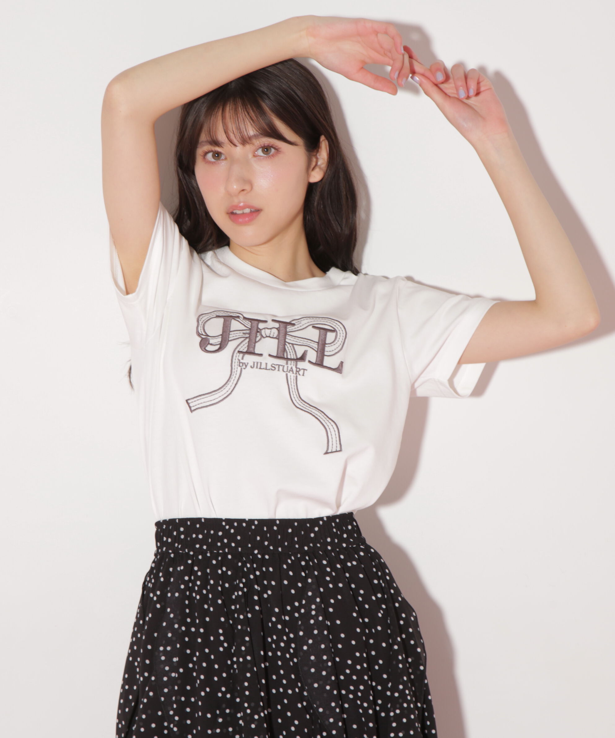  「ビッグリボンロゴ刺繍Tシャツ」|Tシャツ・カットソー|