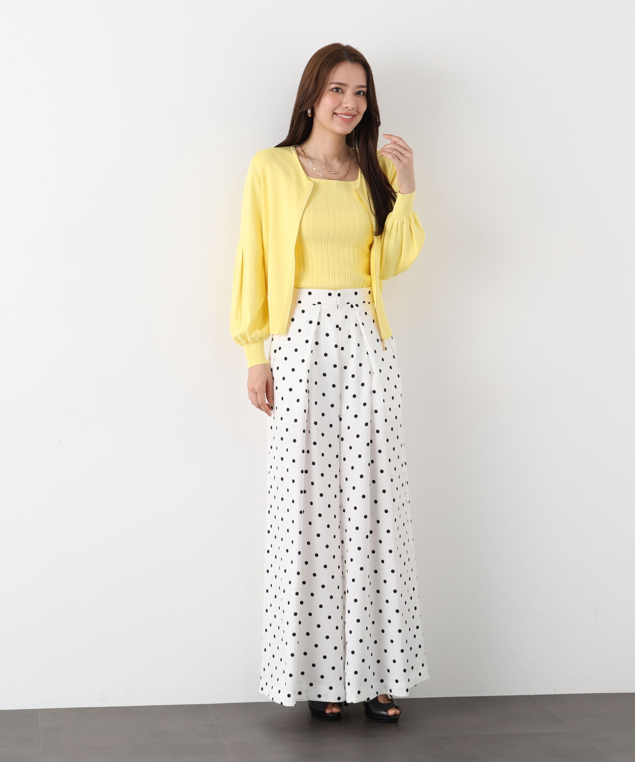  「タックプリーツフレアパンツ」|その他|