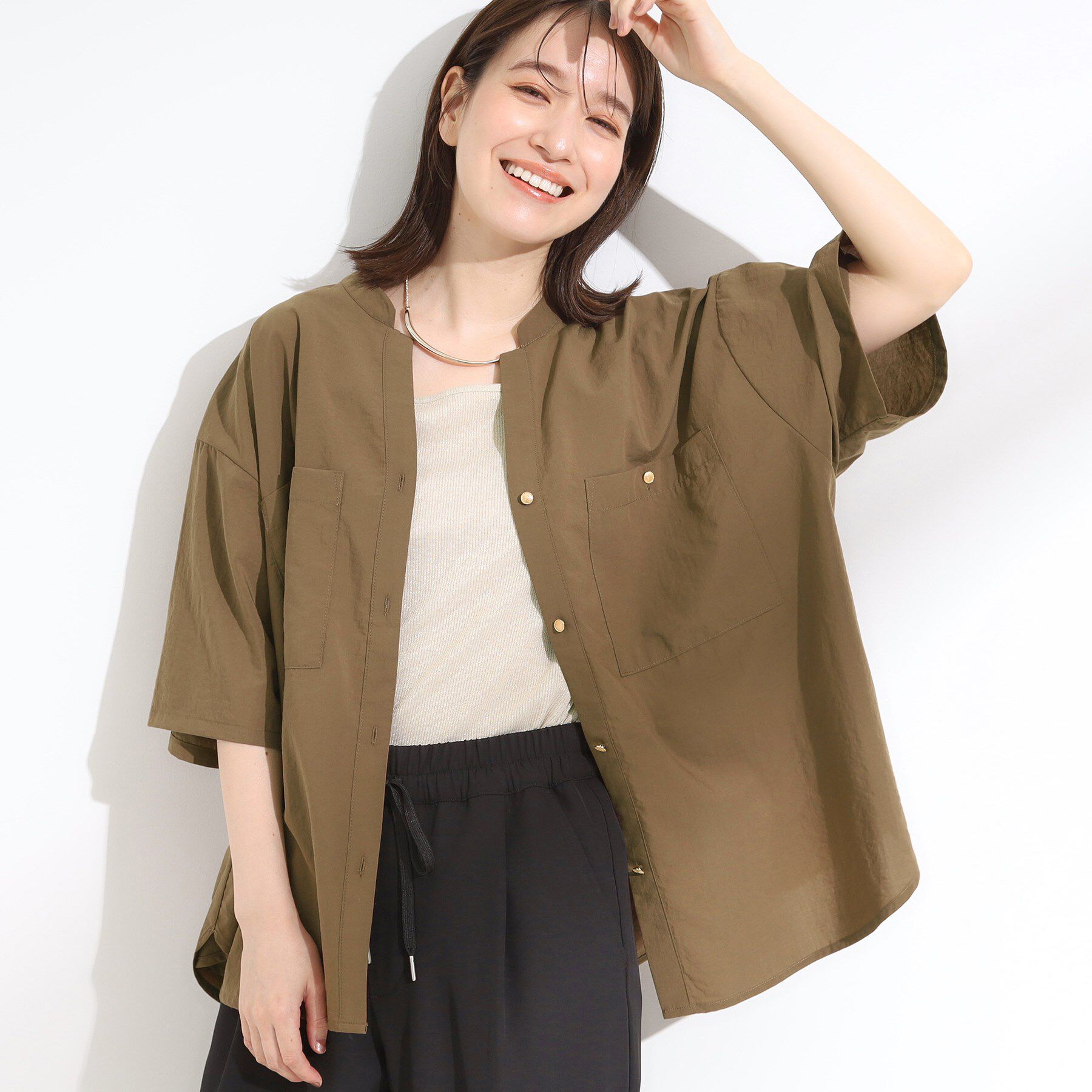 SHOO･LA･RUE「【S-LL】大人の抜け感 ビックポケット Vネックシャツ」|シャツ・ブラウス|ブラウン(043)