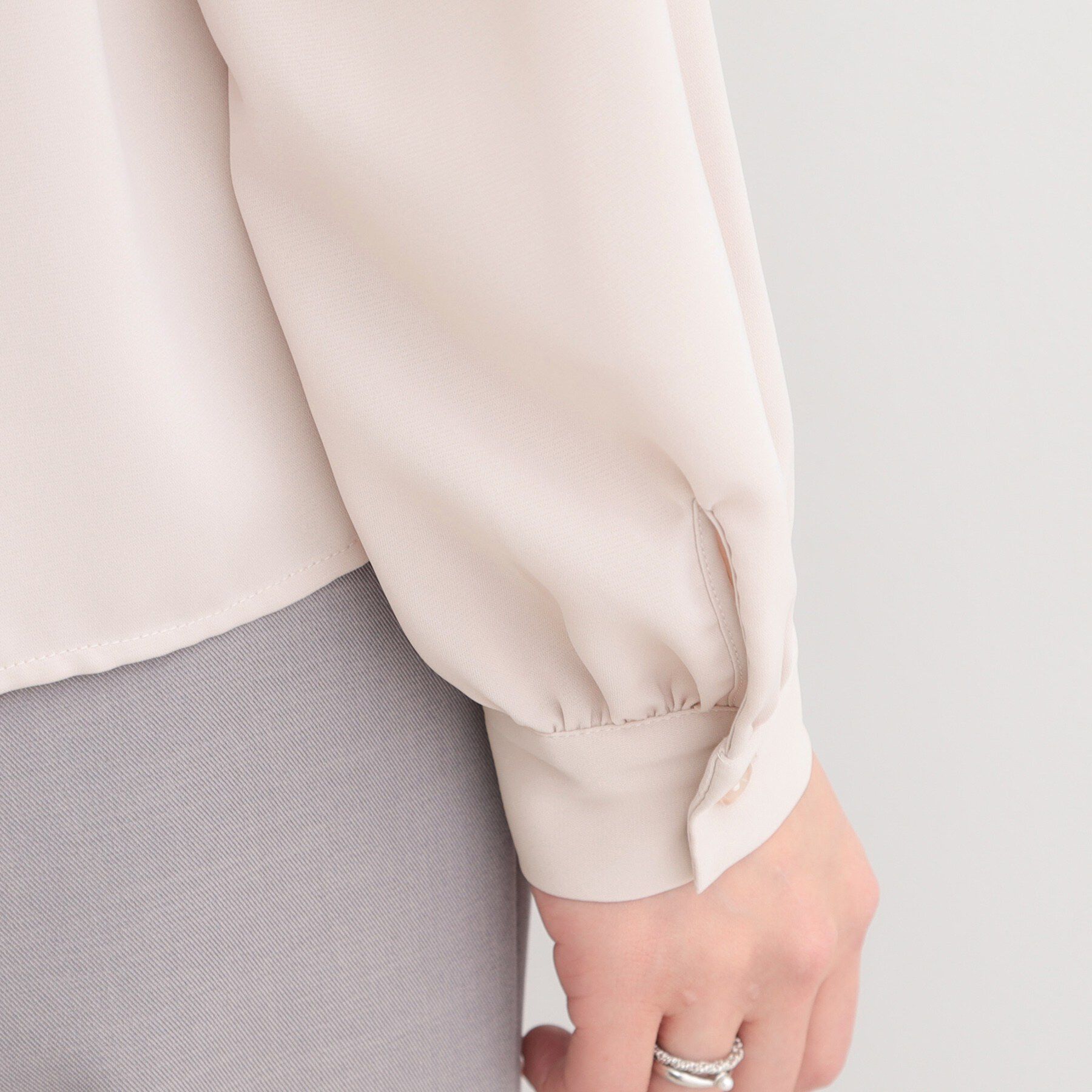 SHOO･LA･RUE「【洗濯機可/吸水速乾】多機能 ボウタイ風デザインブラウス」|シャツ・ブラウス|