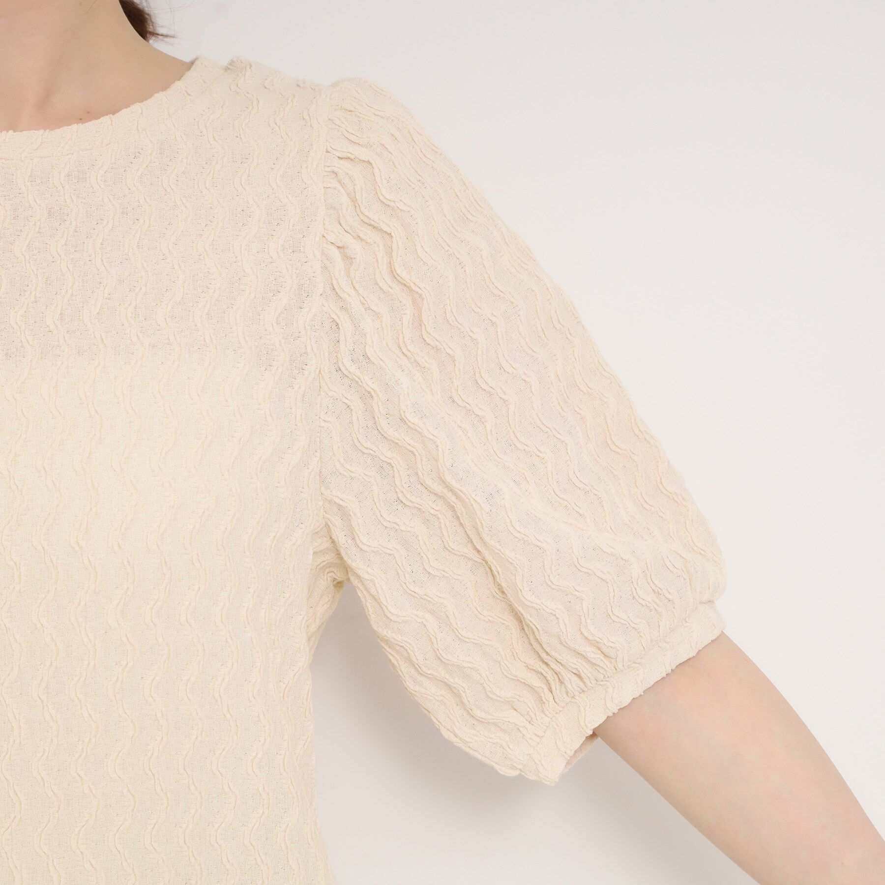 SHOO･LA･RUE「【洗える】ウェーブ柄ジャカード パフスリーブトップス」|Tシャツ・カットソー|