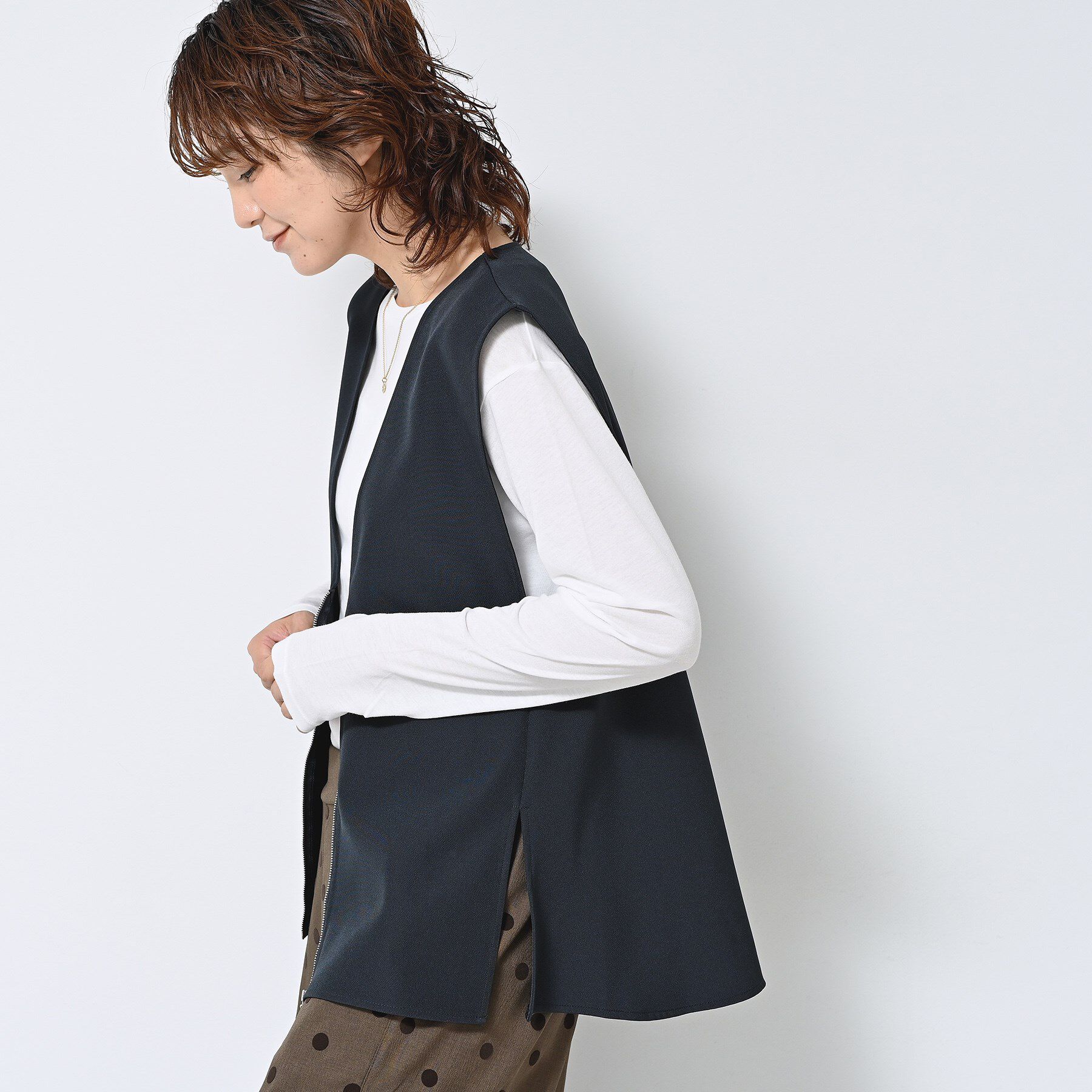 Dessin「【セットアップ可/洗える】サイドスリットVネックジレ」|ベスト・ジレ|