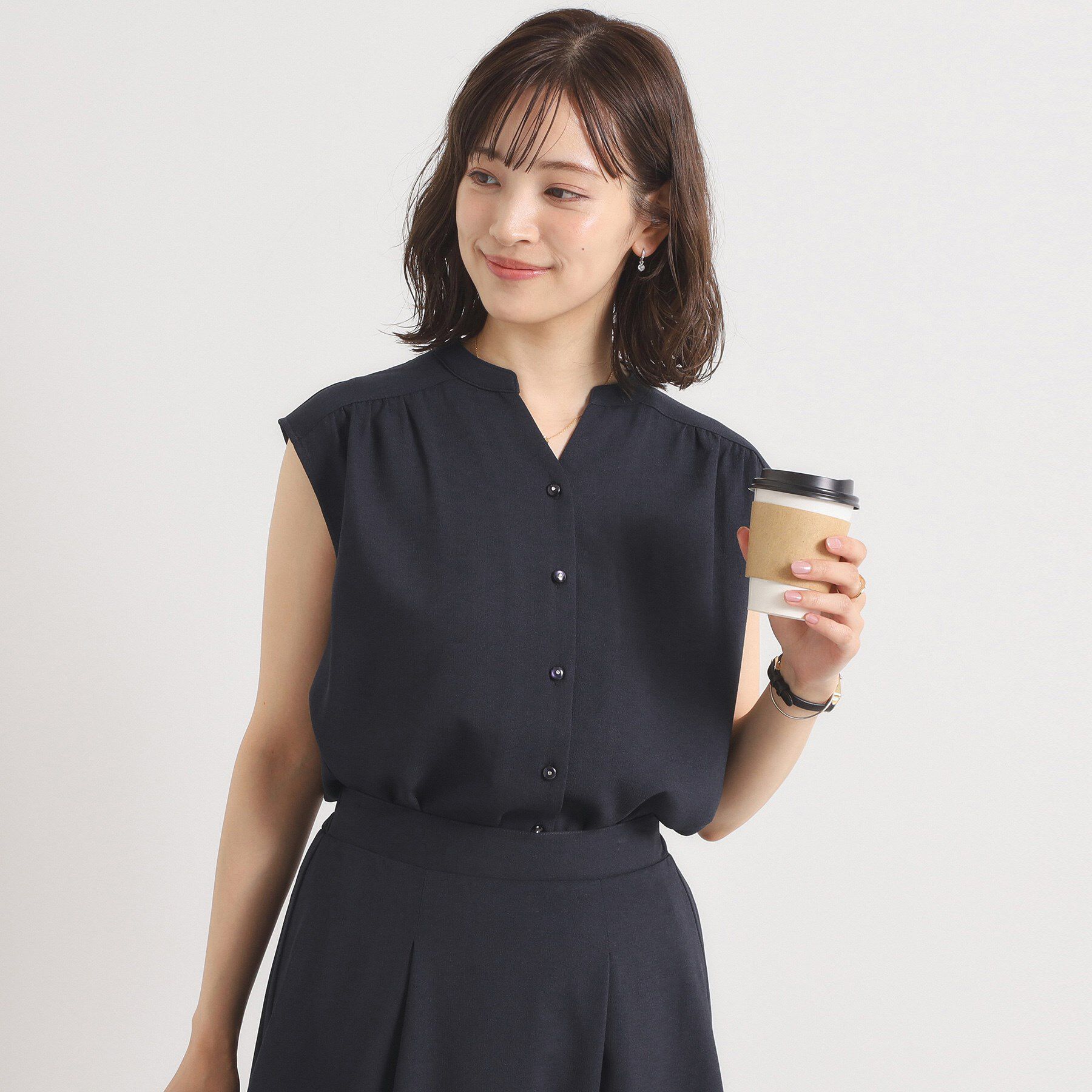 ITS&rsquo;DEMO「【UVカット／速乾／冷感／洗濯機OK／洗濯後しわになりにくい】麻調ストレッチ前開きブラウス＜ラク服シ」|シャツ・ブラウス|ネイビー(094)