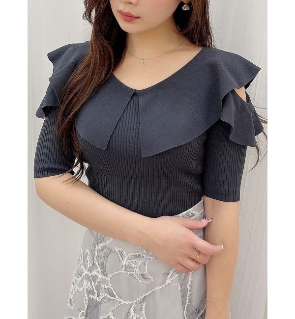 MERCURYDUO「オープンショルダーラッフルハーフスリーブニット」|ニット・セーター|チャコールグレー
