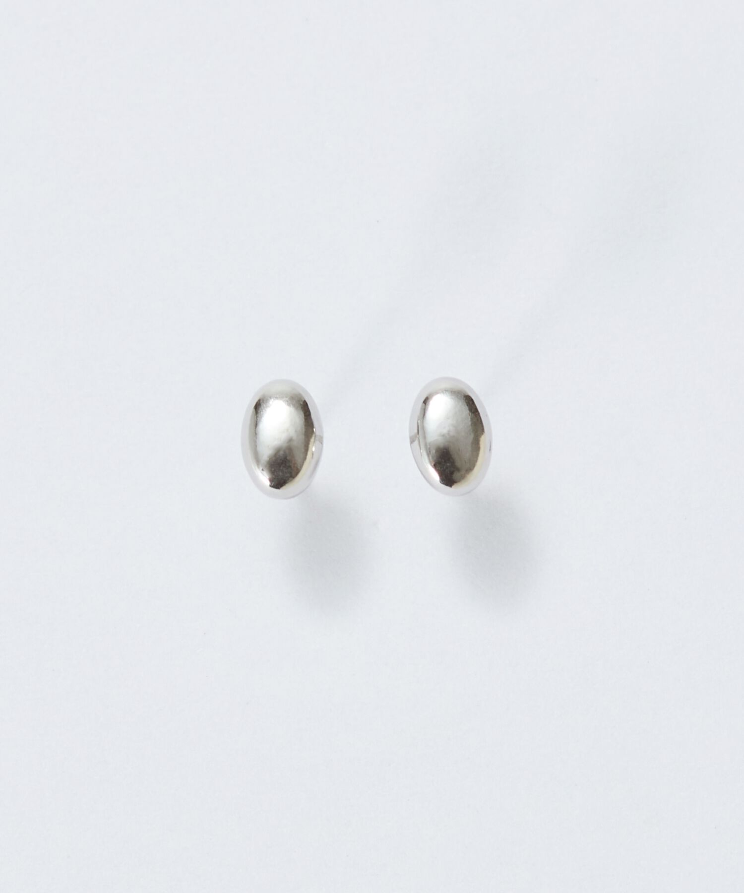 Phoebe「【金属アレルギー対応】メタルビーンズピアス　シルバー/サージカルステンレス」|ピアス|