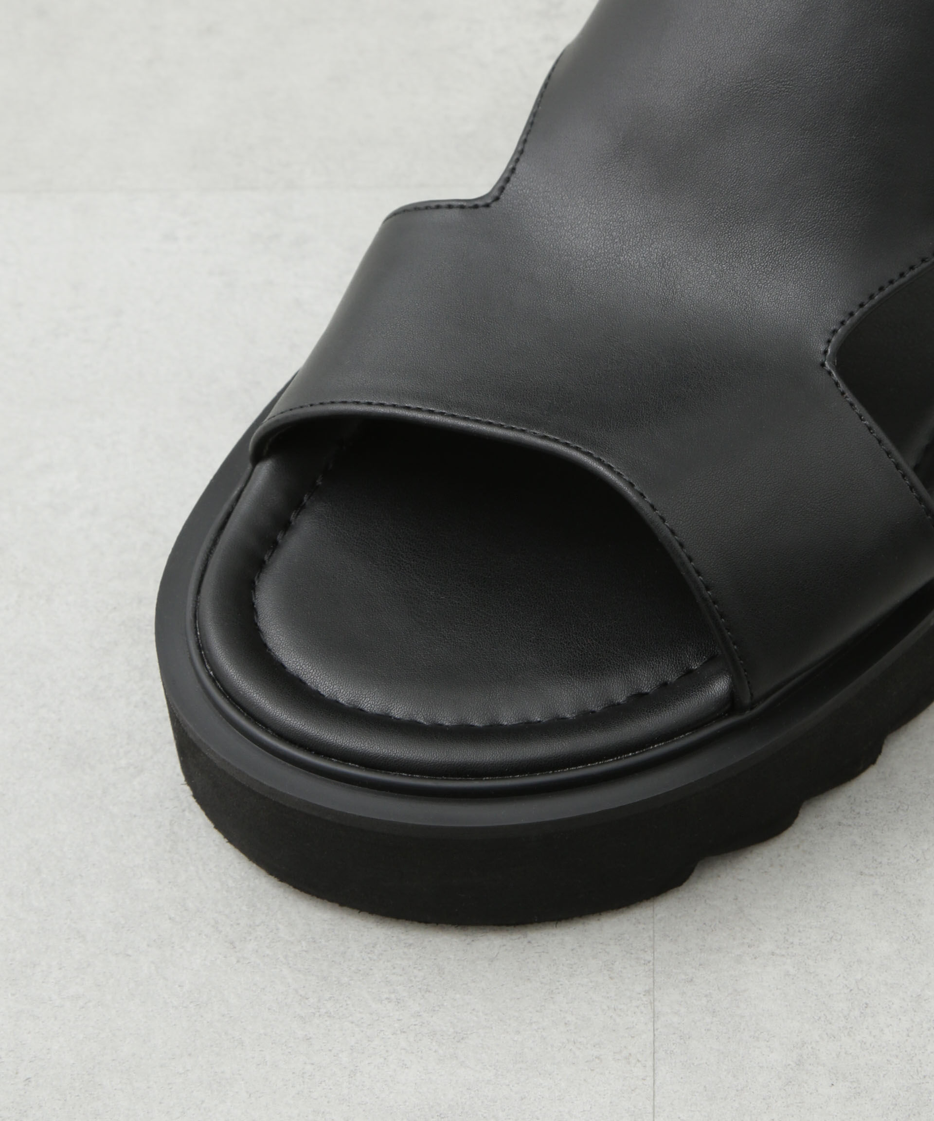  「ライトウェイトストラップサンダル」|サンダル|