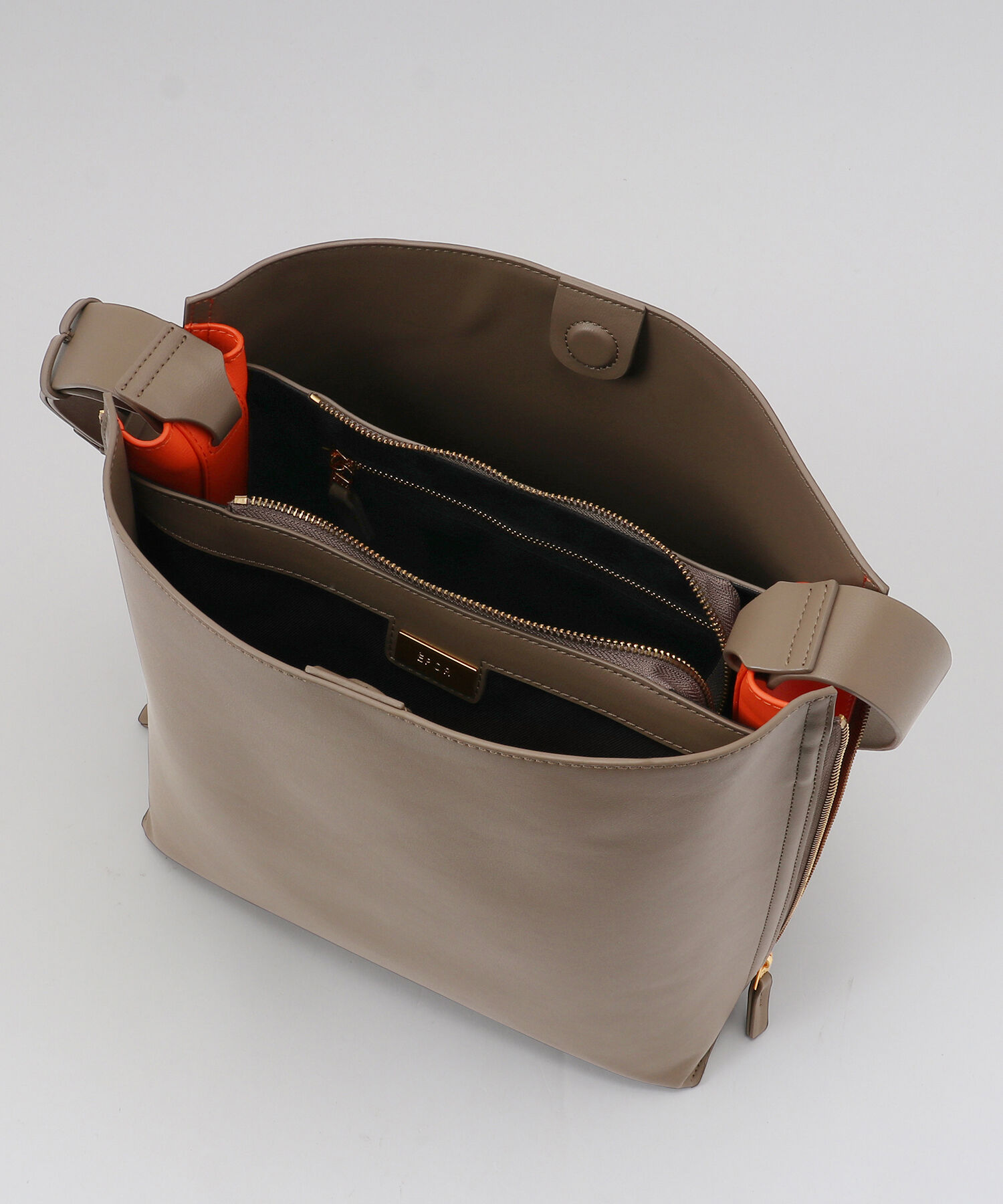 E'POR「【A4対応】【通勤】【E'POR】Y BAG Shoulder Large（サイドジップショルダーバッグ）【WEB限定/一部店舗限」|ショルダー・メッセンジャー|