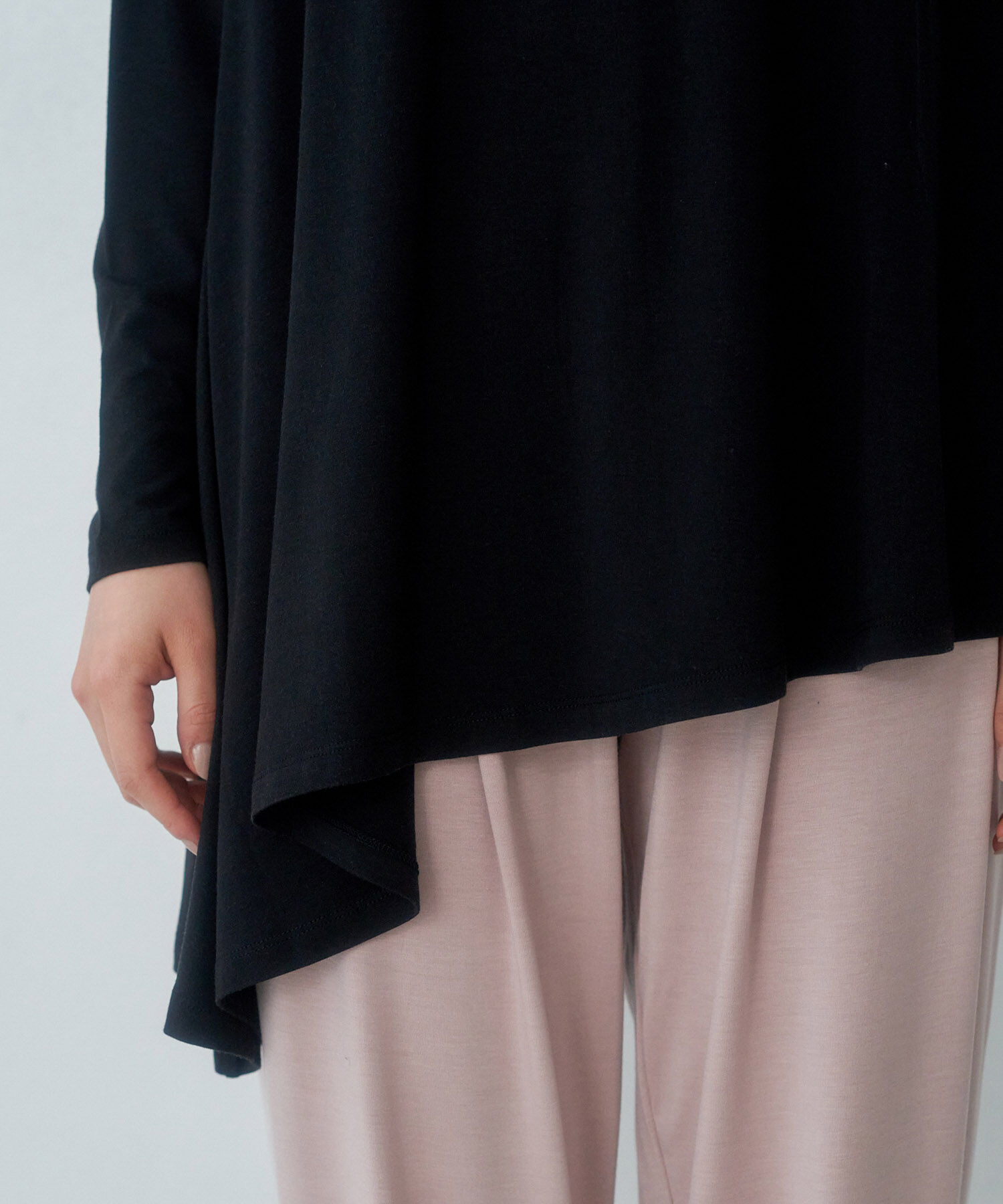 Rope&rsquo;Picnic「【セットアップ対応】ソフトリッチ天竺アシメヘムフレアトップス」|Tシャツ・カットソー|