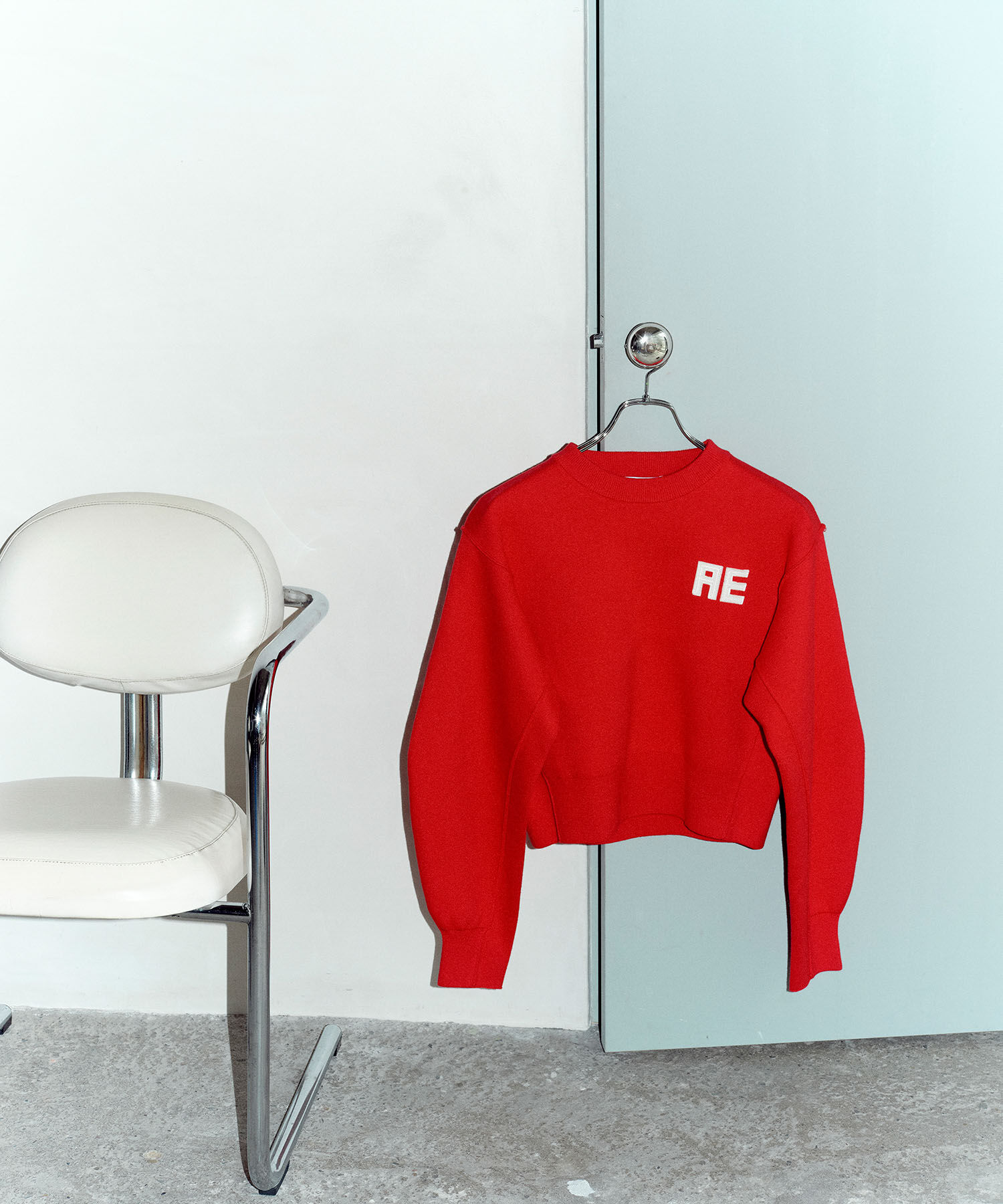 ADAM ET ROPE'「【サステナブル・洗える】フェルト刺しゅうニットプルオーバー」|ニット・セーター|