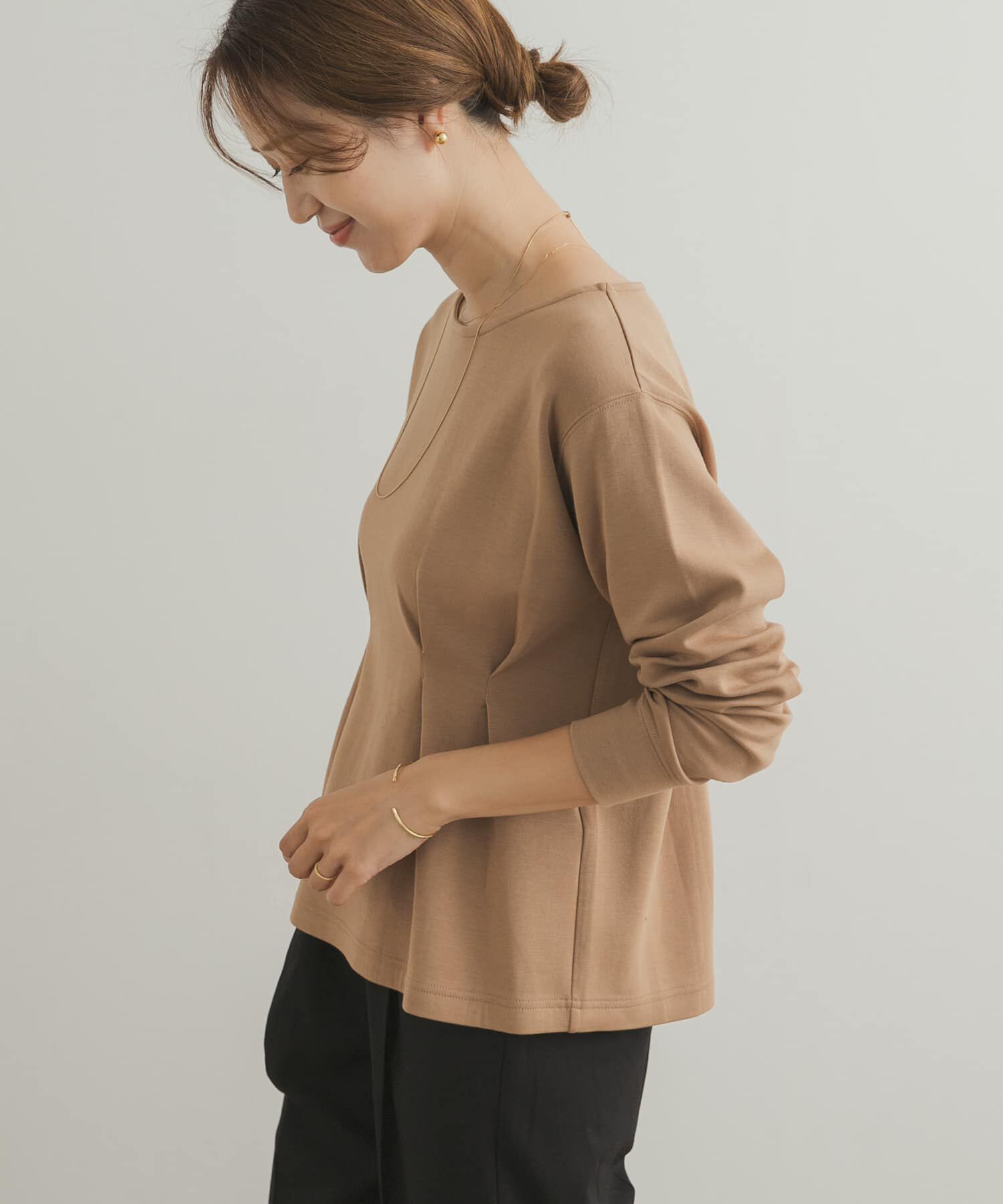 URBAN RESEARCH DOORS「ライトダンボールウエストタックプルオーバー」|Tシャツ・カットソー|