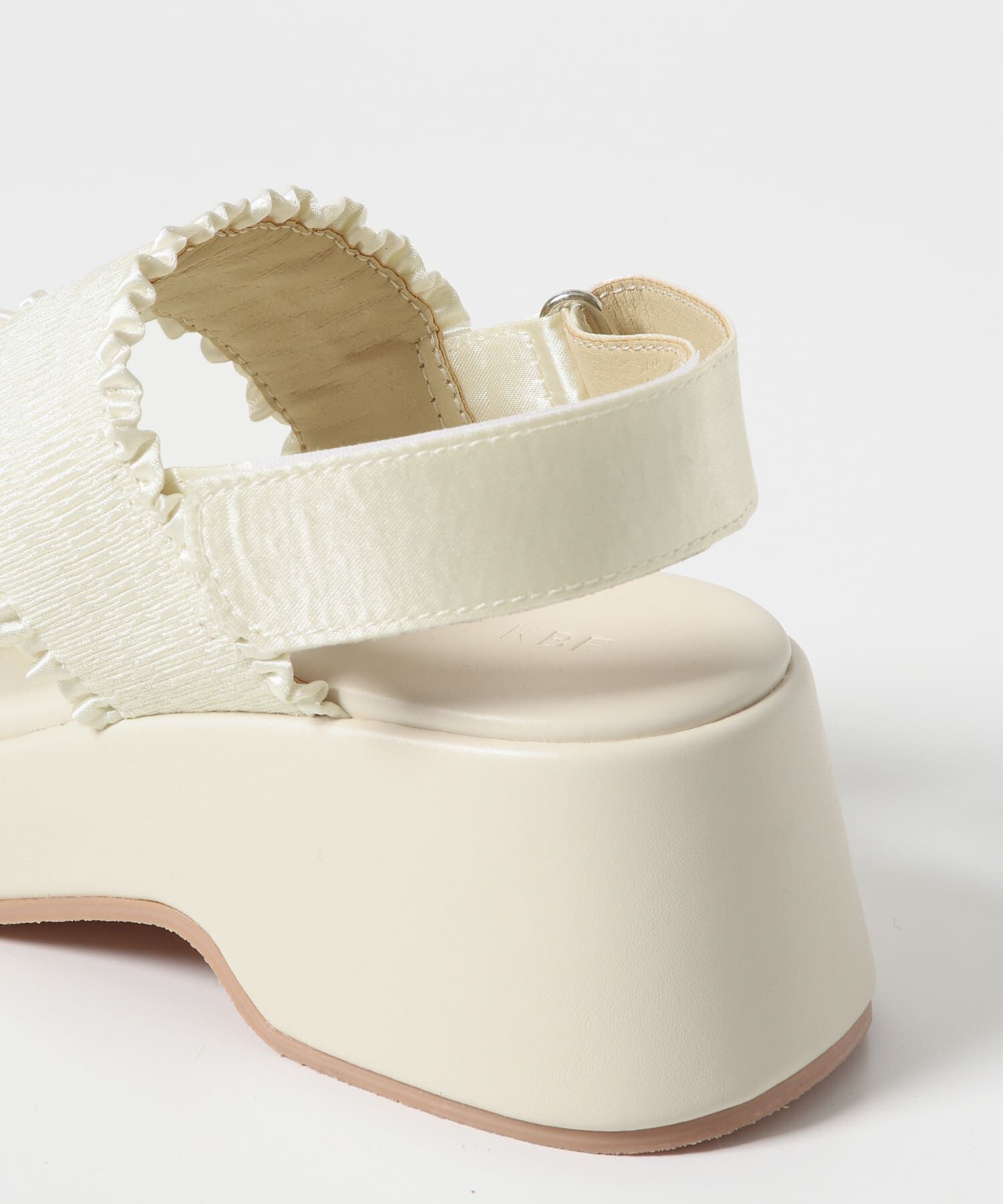  「シャーリングベルトサンダル」|サンダル|