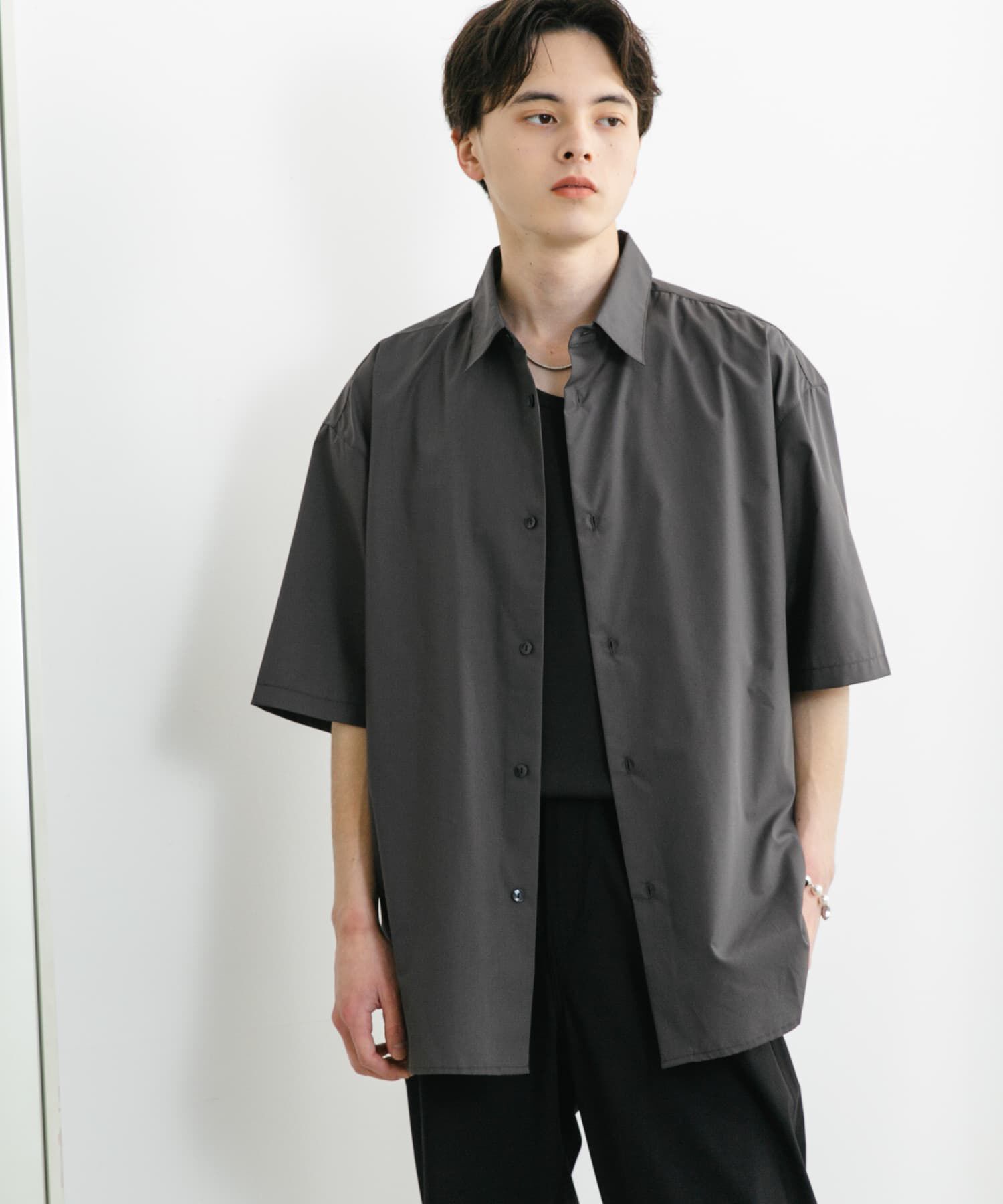 SENSE OF PLACE by URBAN RESEARCH「『ﾕﾆｾｯｸｽ』ﾘﾗｯｸｽﾌｨｯﾄﾚｷﾞｭﾗｰｶﾗｰｼｮｰﾄｽﾘｰ 」|シャツ・ブラウス|