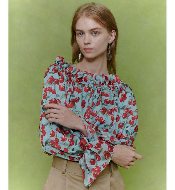 LOULOU WILLOUGHBY「【LOULOU WILLOUGHBY】LISAチェリープリントオフショルブラウス」|シャツ・ブラウス|