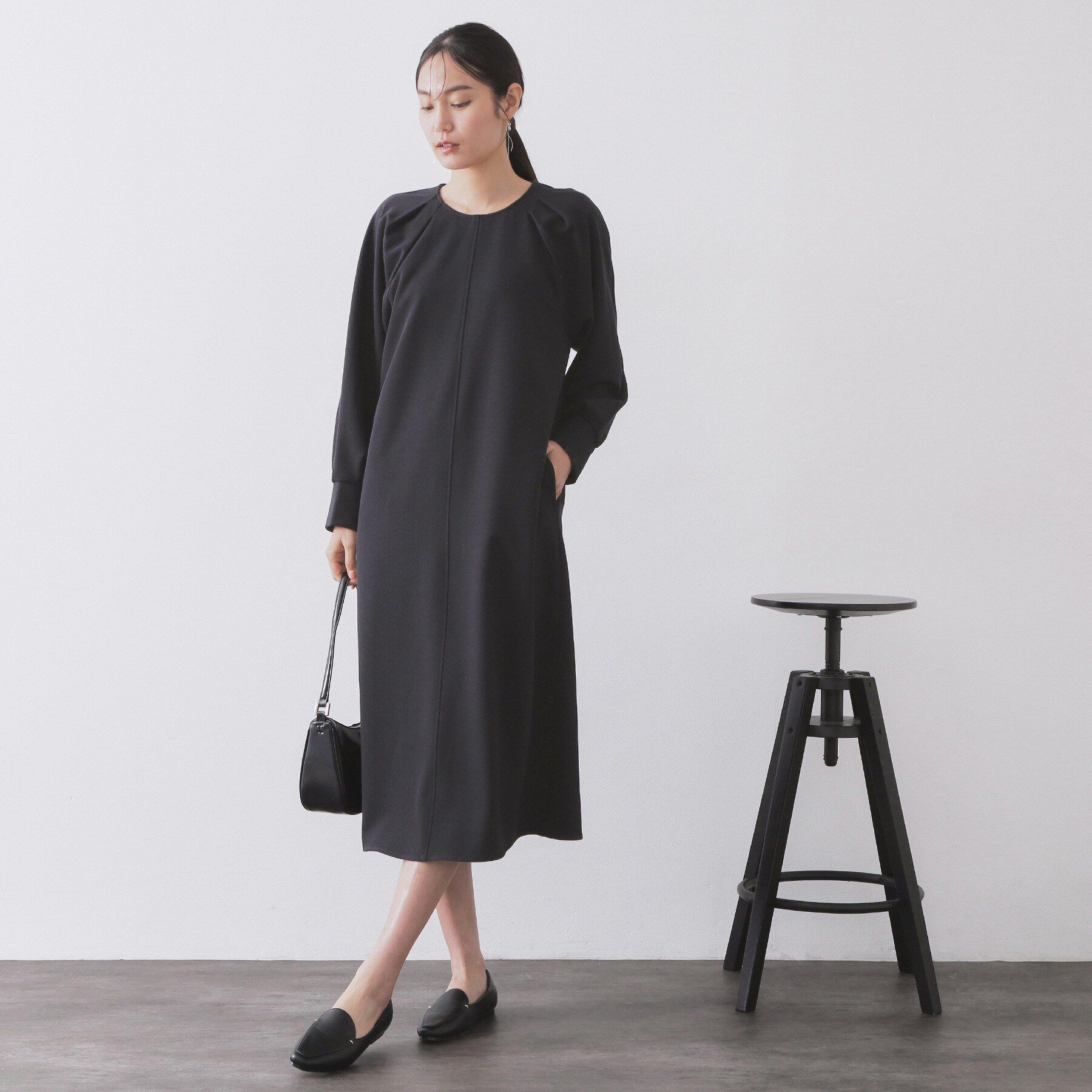 OPAQUE.CLIP「タックデザインAラインワンピース【洗濯機OK】」|ワンピース|