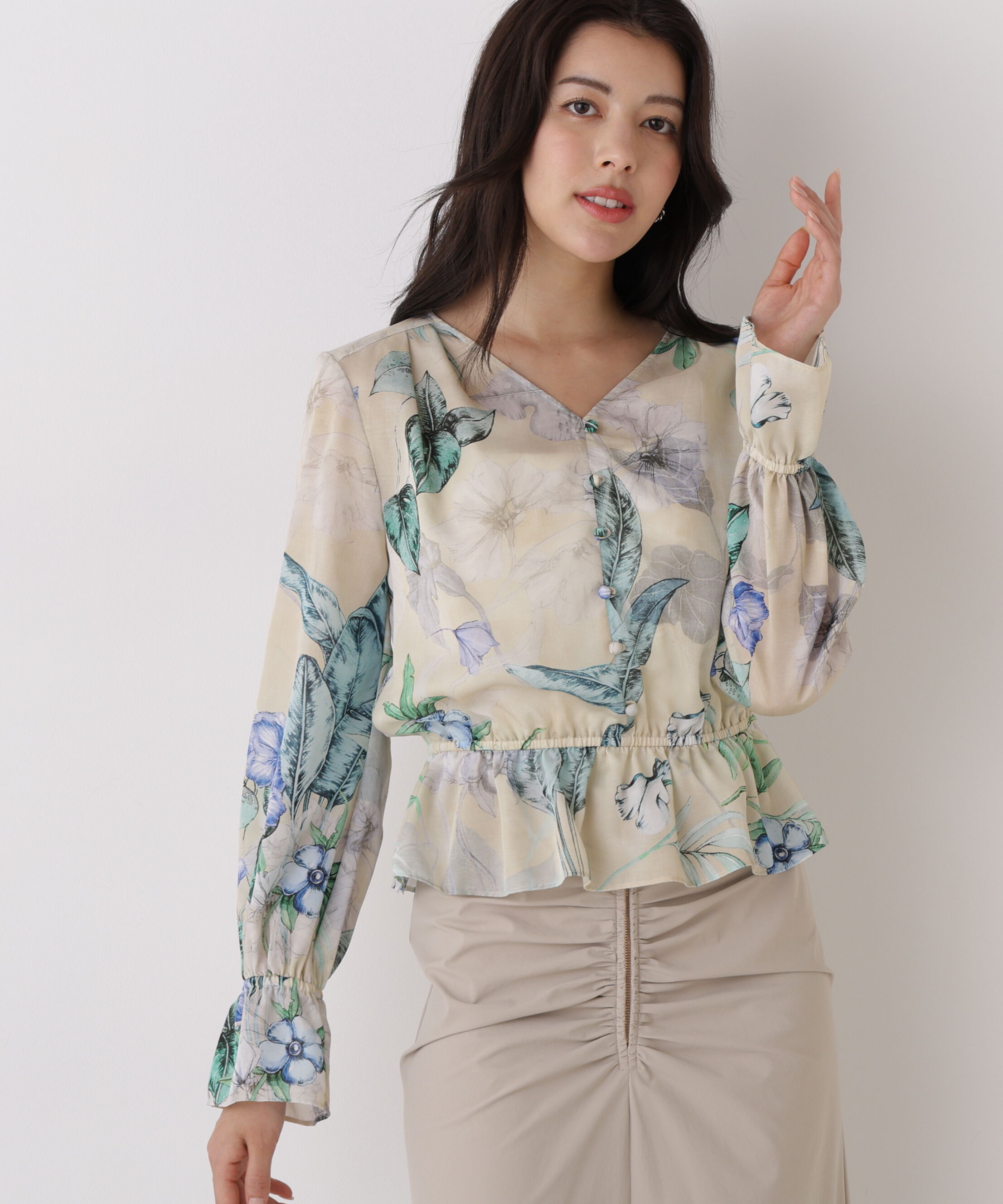  「ボタニカルアートプリントブラウス」|シャツ・ブラウス|ベージュ系1