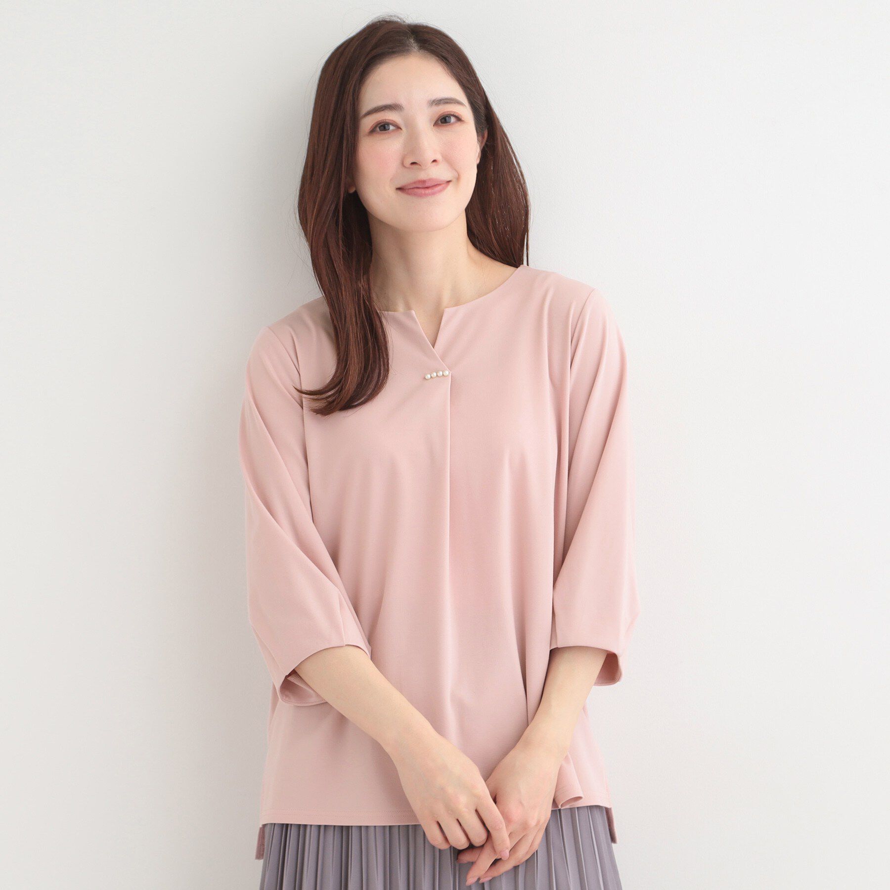 SHOO･LA･RUE「【多機能】パール調付きカットブラウス」|シャツ・ブラウス|