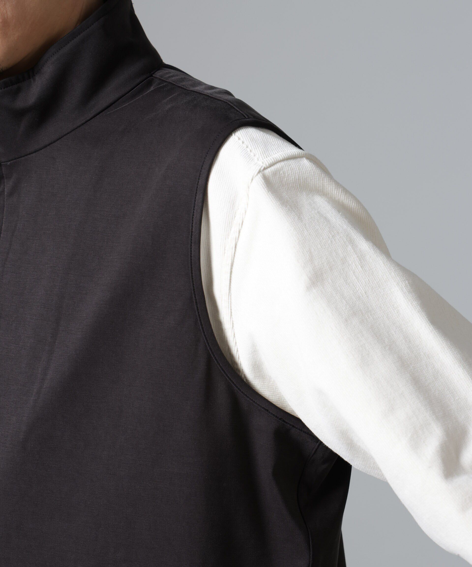 nano･universe「ヌバックライクスムーススタンドカラーベスト」|ダウンベスト・ベスト|