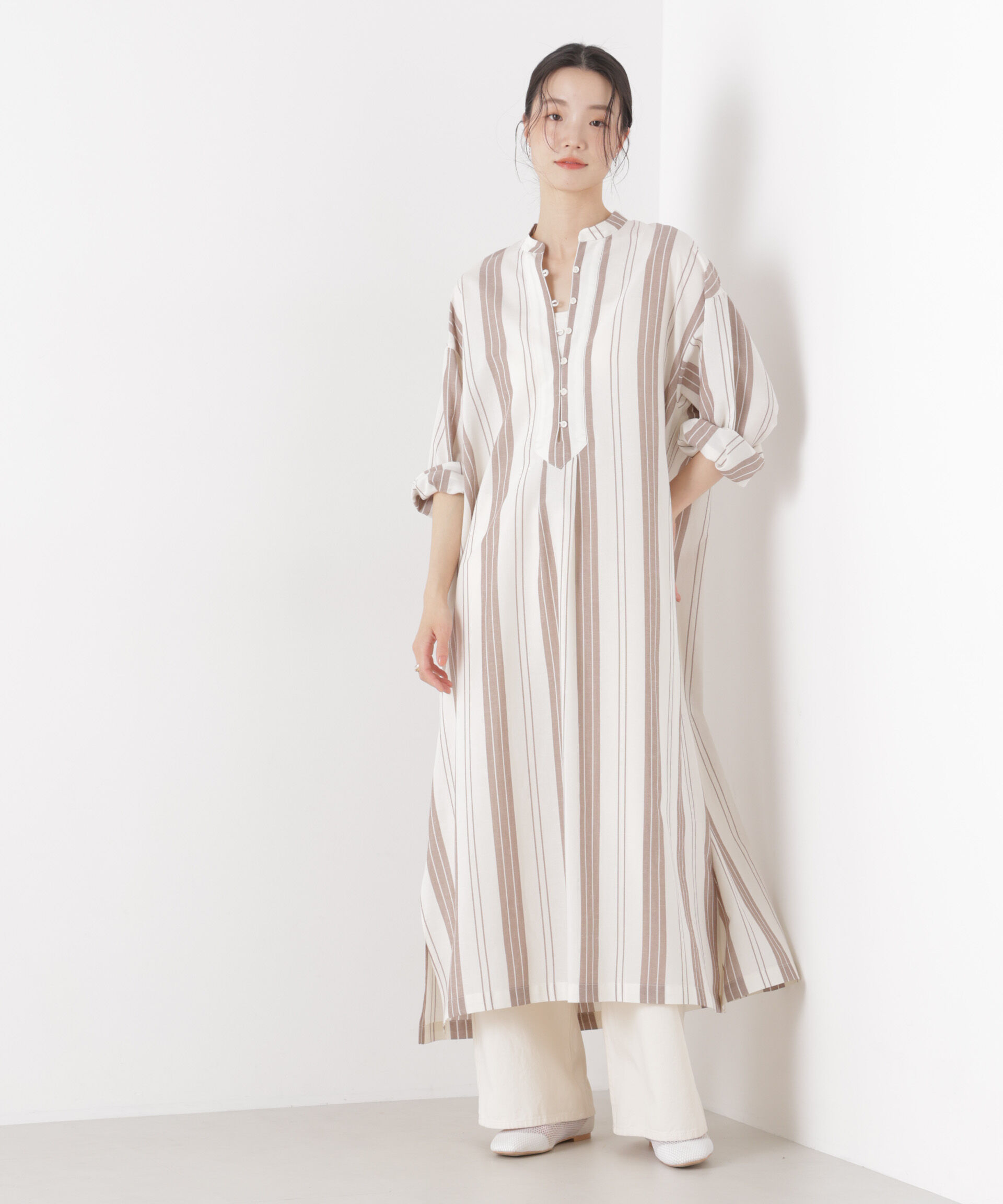 nano･universe「マシンウォッシャブルリネン混 スタンドカラーワンピース」|ワンピース|