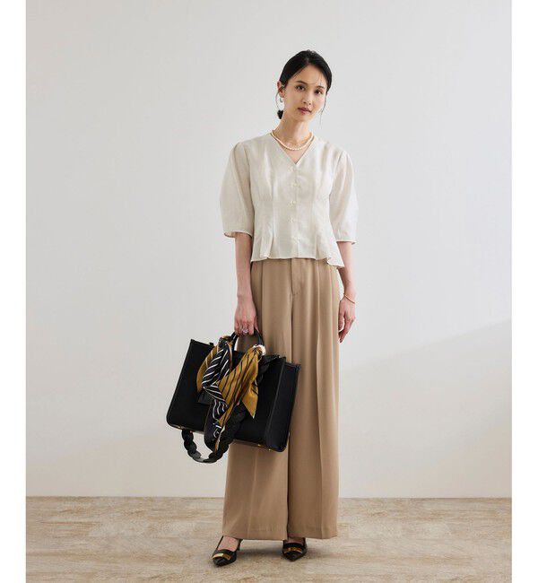 ROPE「【洗える・羽織にもなる】Vネック5分袖パフスリーブブラウス」|シャツ・ブラウス|