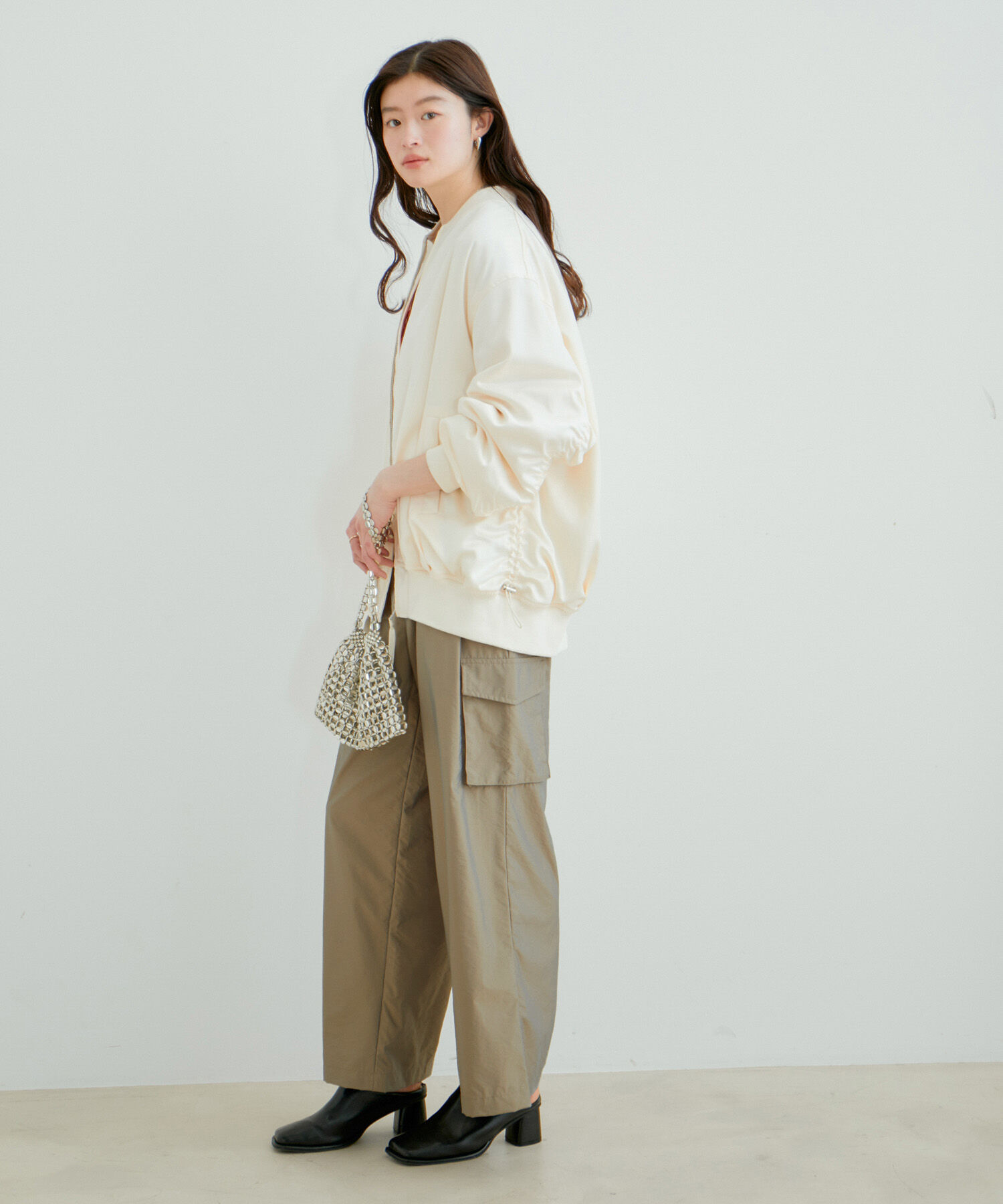 VIS「【セットアップ対応】タックギャザーワイドカーゴパンツ」|カーゴ|