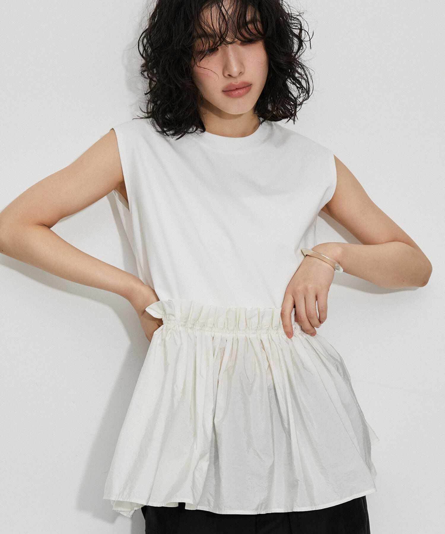 ADAM ET ROPE'「【サステナブル・洗える】ティアードノースリーブTEE」|Tシャツ・カットソー|ホワイト(10)