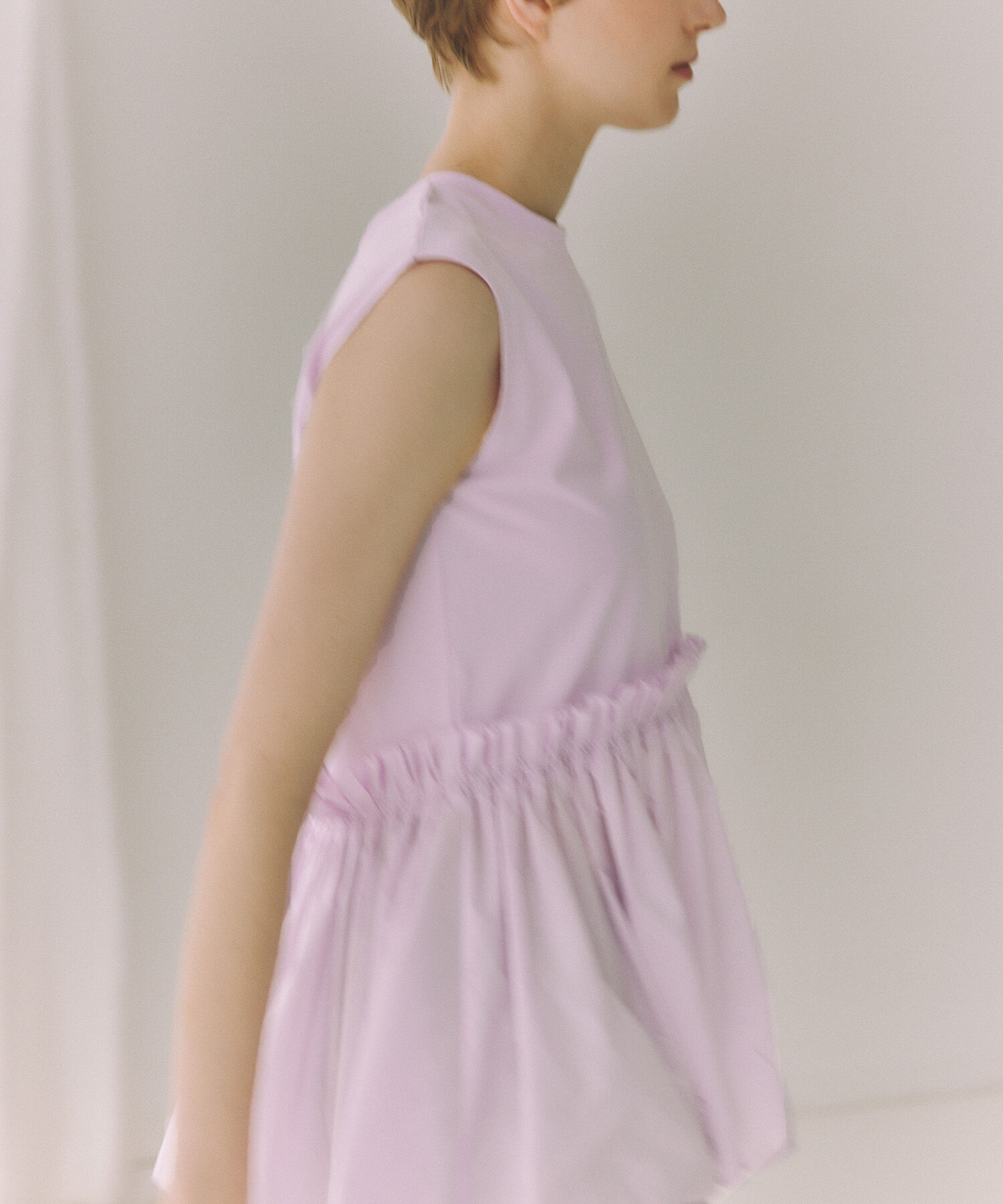 ADAM ET ROPE'「【サステナブル・洗える】ティアードノースリーブTEE」|Tシャツ・カットソー|