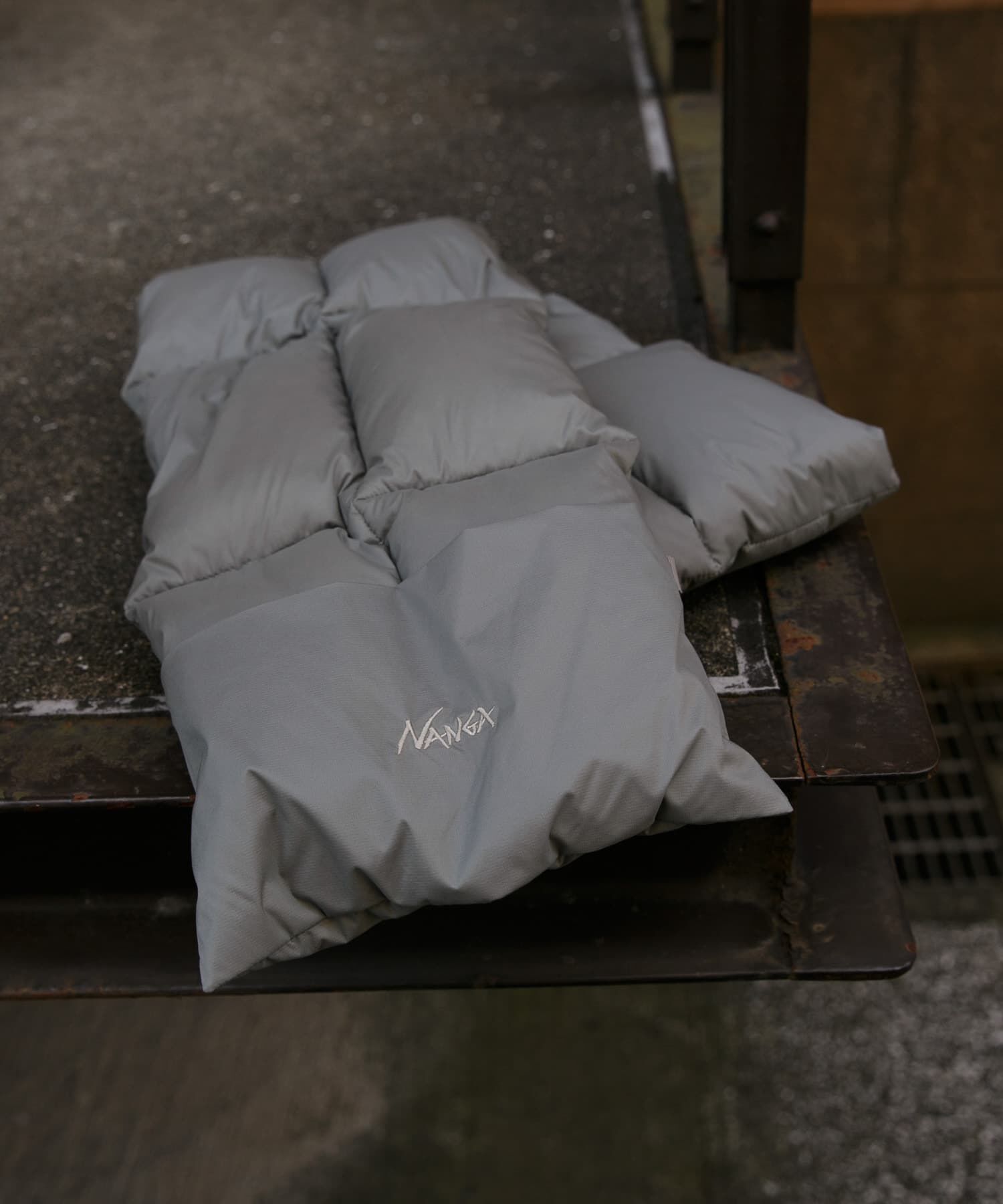 URBAN RESEARCH DOORS「『別注』NANGA&times;DOORS　DOWN MUFFLER」|マフラー|