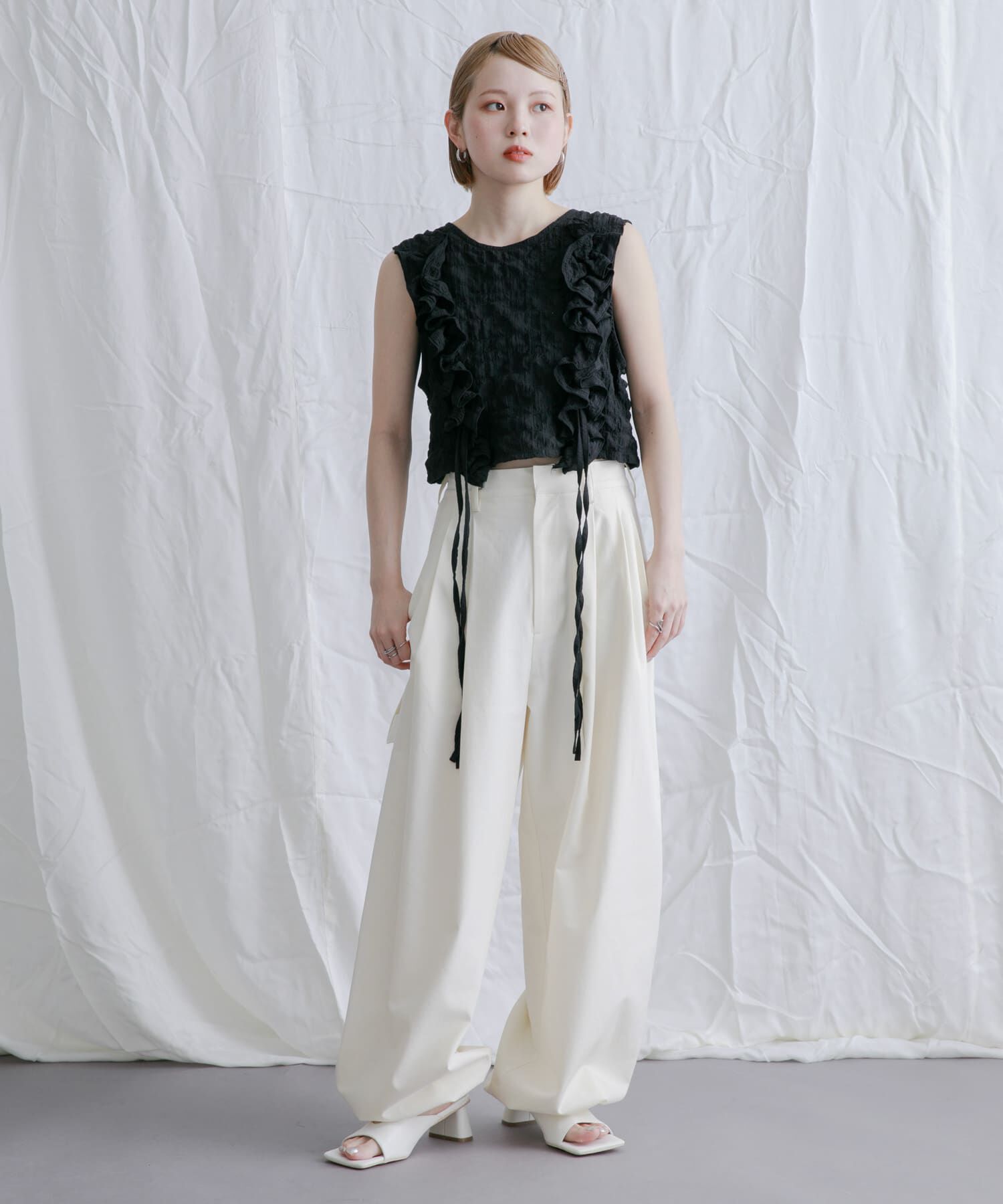  「2WAYフリルノースリーブトップス」|ベスト・ジレ|