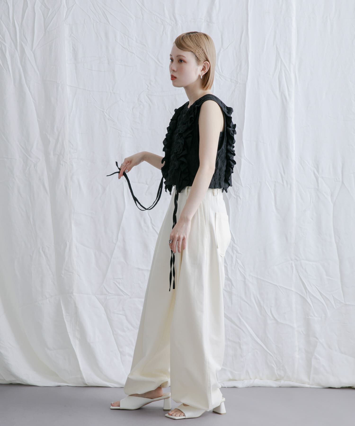  「2WAYフリルノースリーブトップス」|ベスト・ジレ|