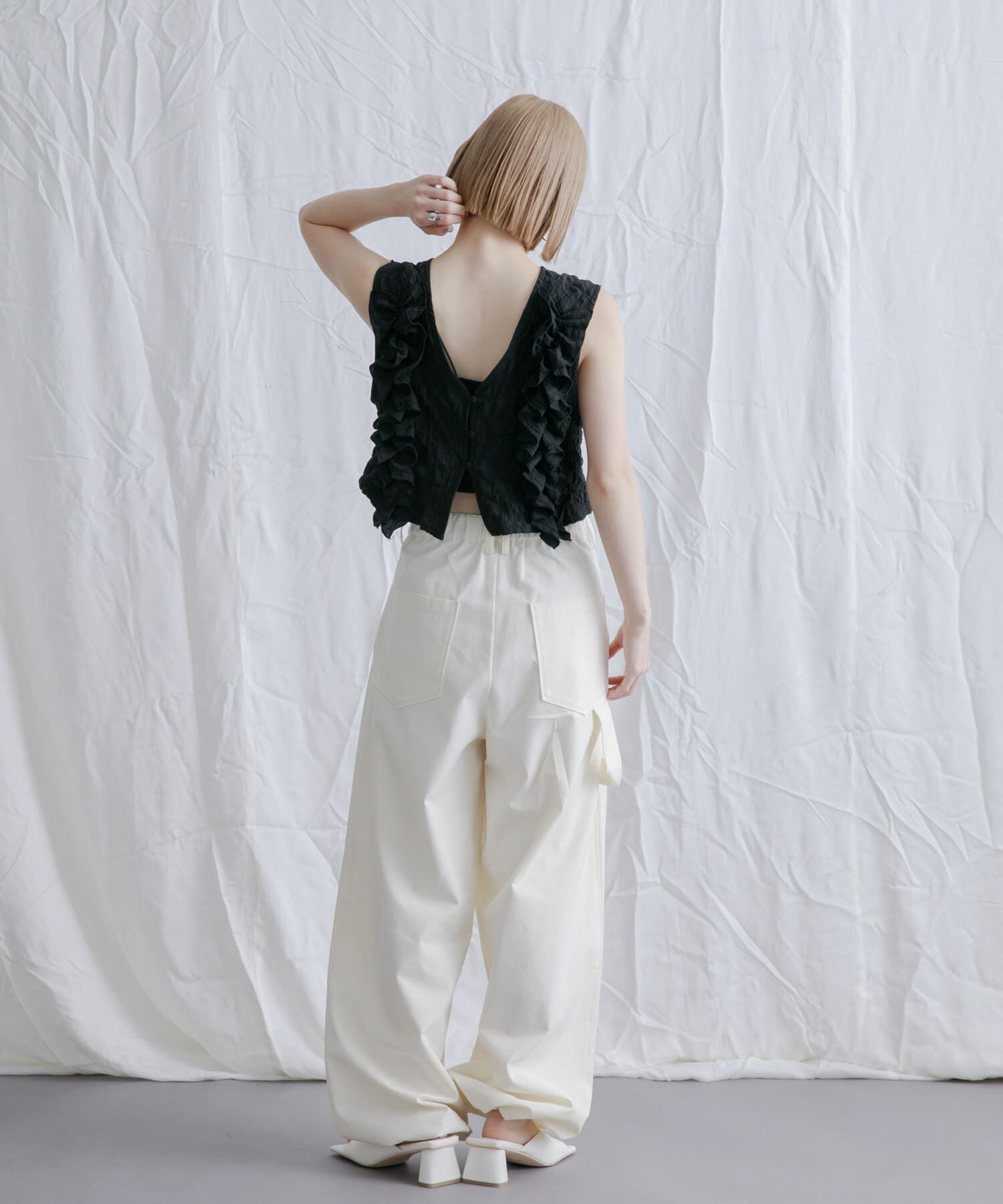  「2WAYフリルノースリーブトップス」|ベスト・ジレ|