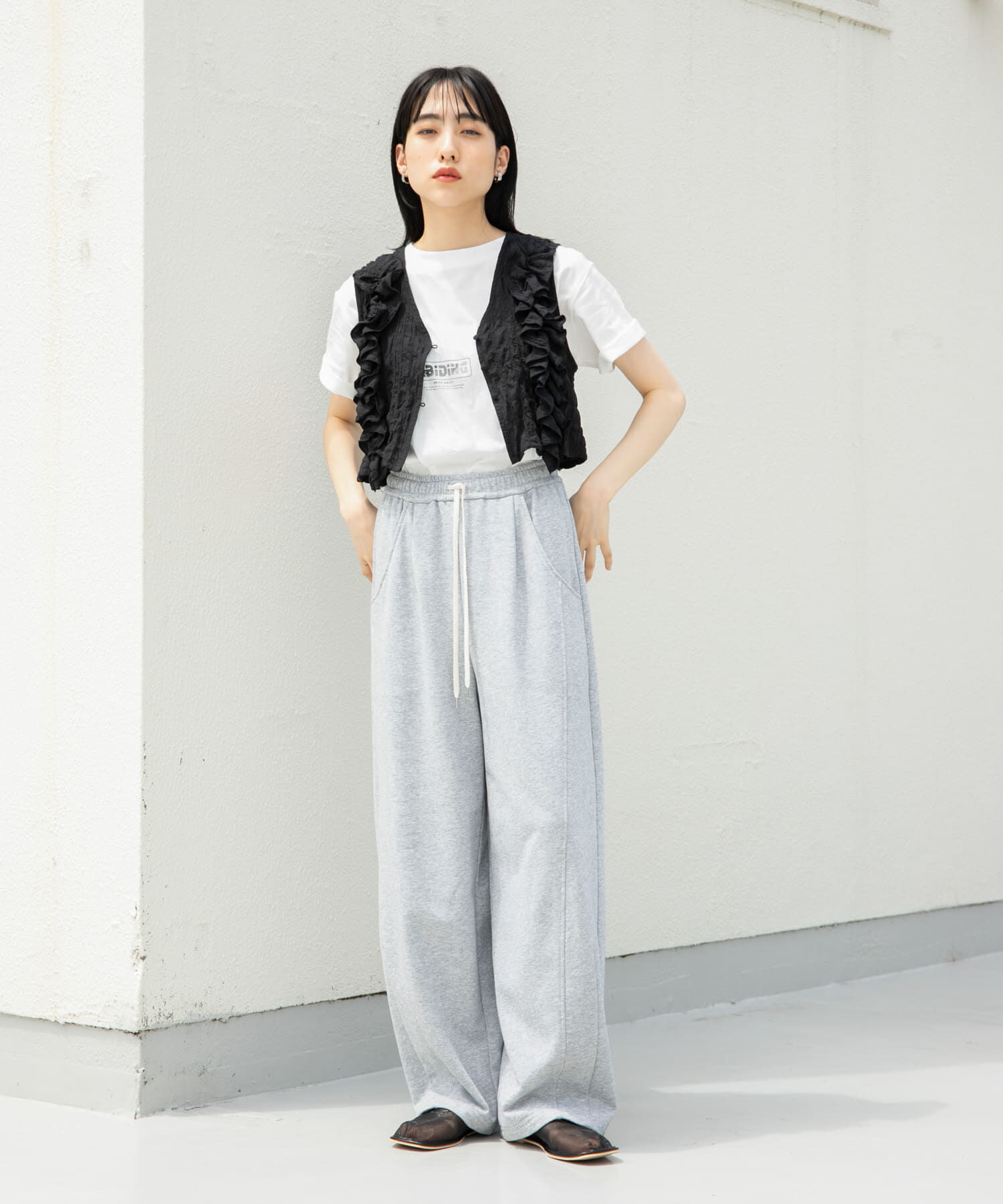  「2WAYフリルノースリーブトップス」|ベスト・ジレ|