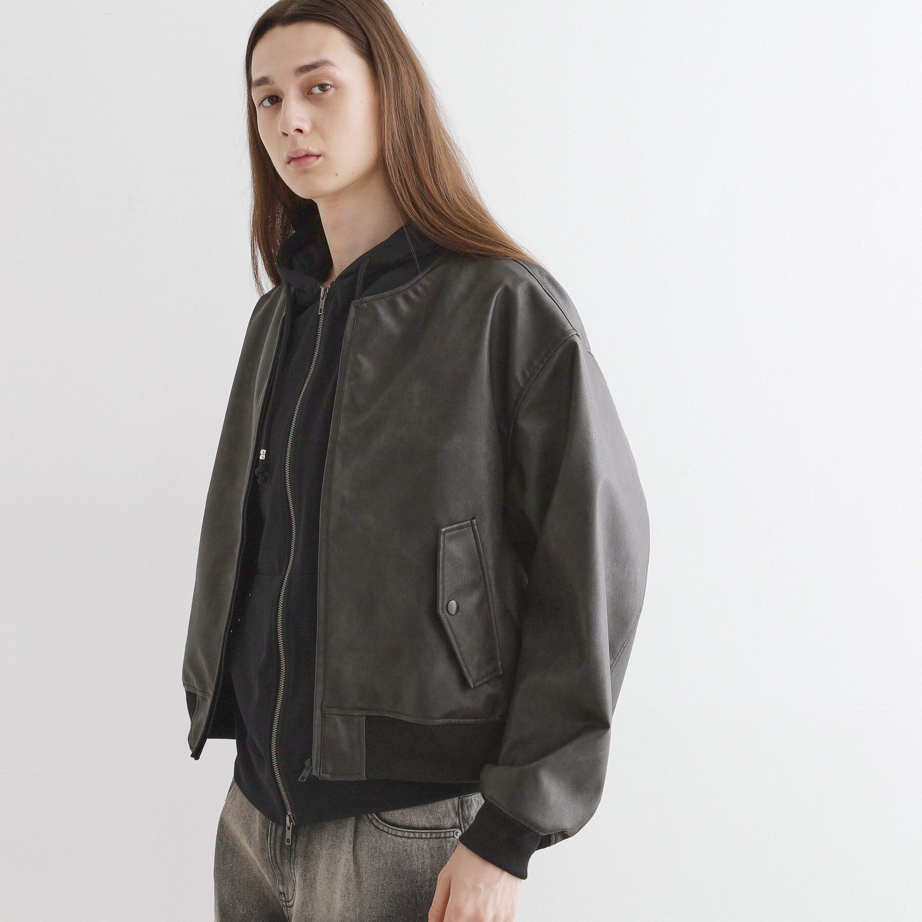 tk.TAKEO KIKUCHI「シンセティックレザー MA－1」|ブルゾン・スタジャン|