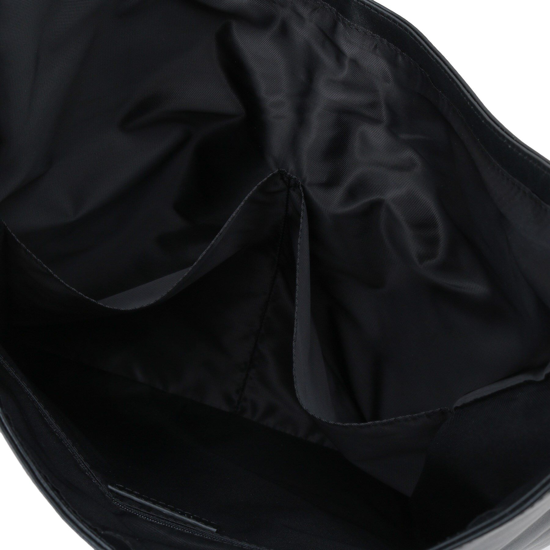 tk.TAKEO KIKUCHI「【牛革使用】リアルレザートラペゾイドバッグ」|トートバッグ|