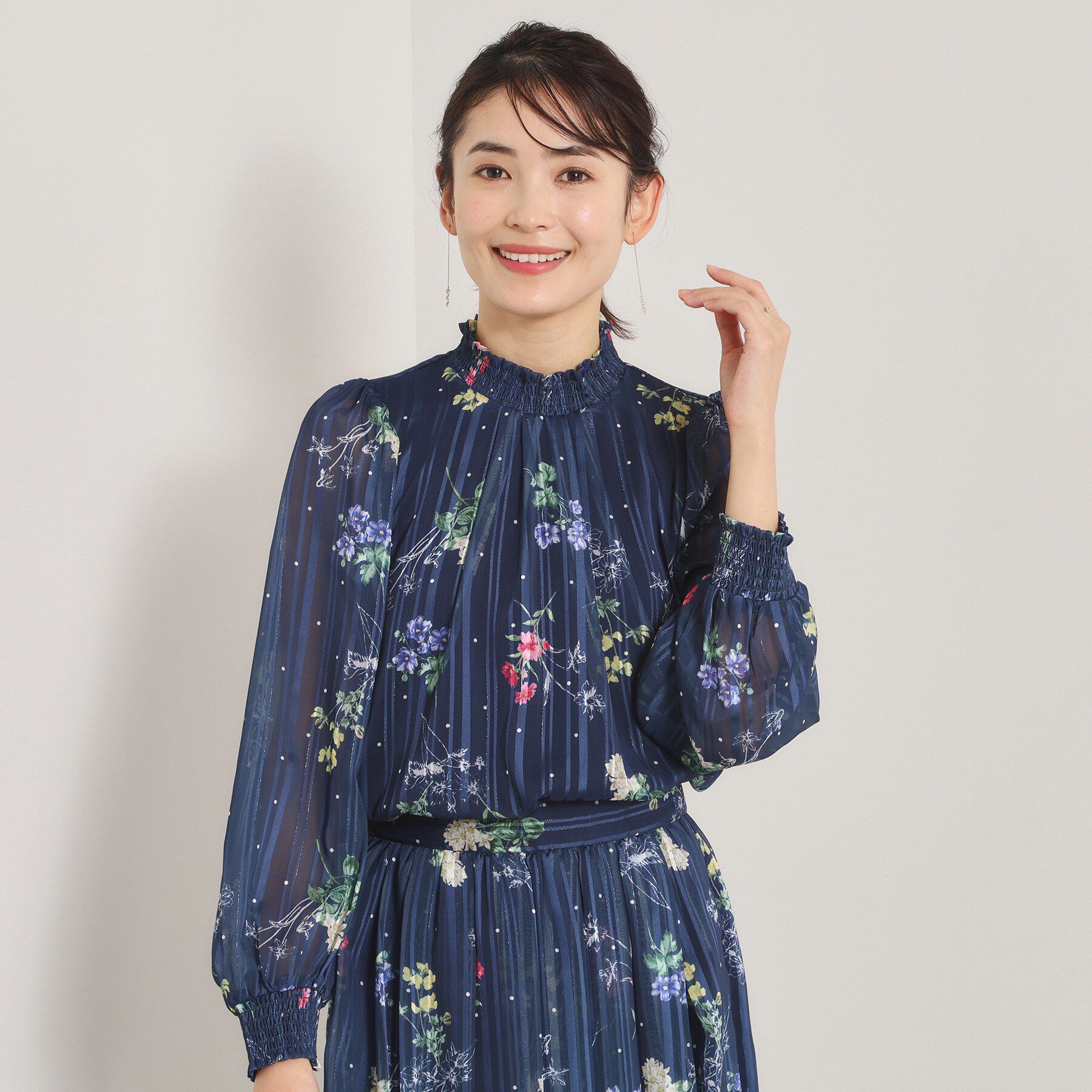 ITS&rsquo;DEMO「【手洗い可／セットアップ可】ラメストライプ花柄ブラウス」|シャツ・ブラウス|