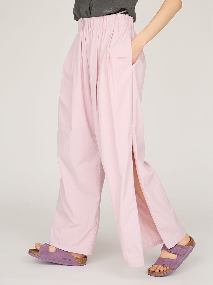 emmi atelier「ナイロンイージーパンツ」|チノ|