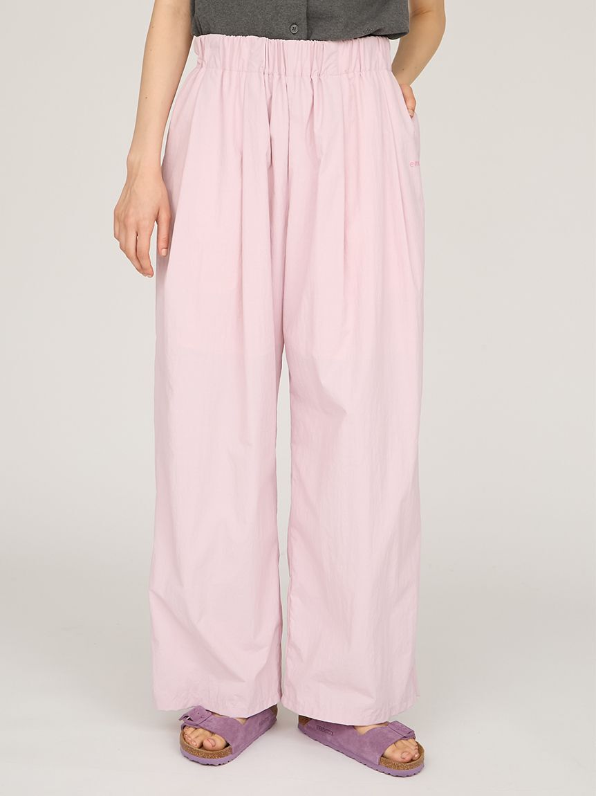 emmi atelier「ナイロンイージーパンツ」|チノ|