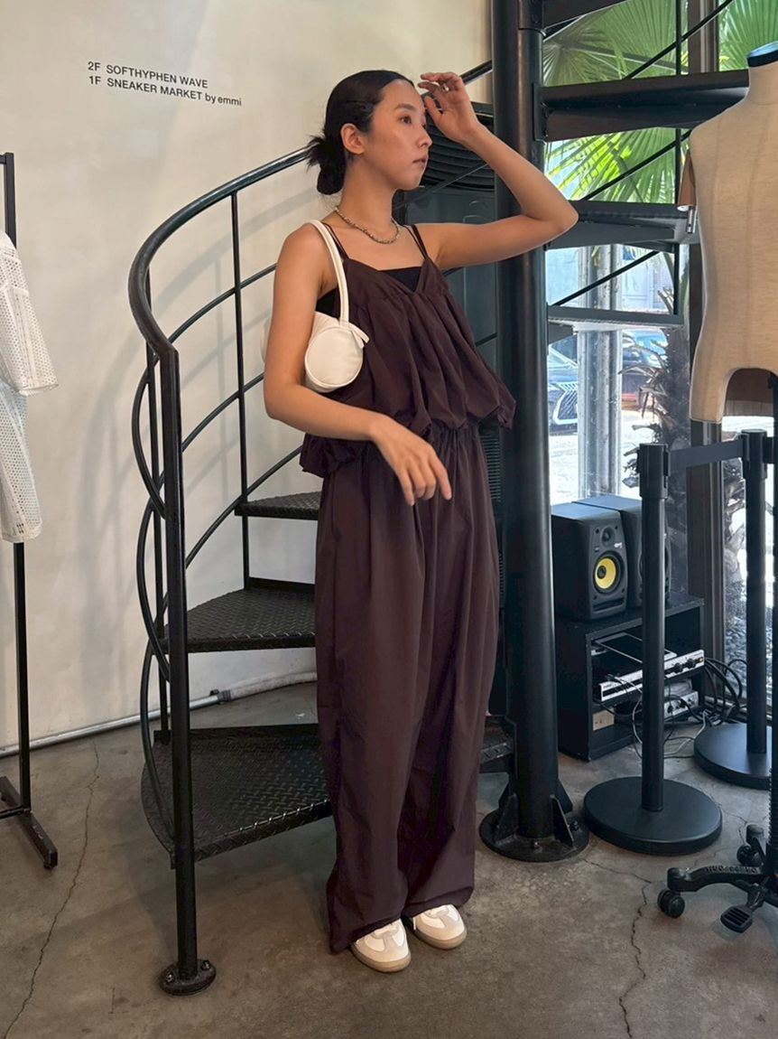 emmi atelier「ナイロンイージーパンツ」|チノ|