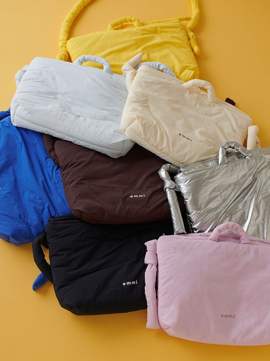 emmi atelier「【限定カラーあり】ナイロンパディングバッグ」|ショルダー・メッセンジャー|