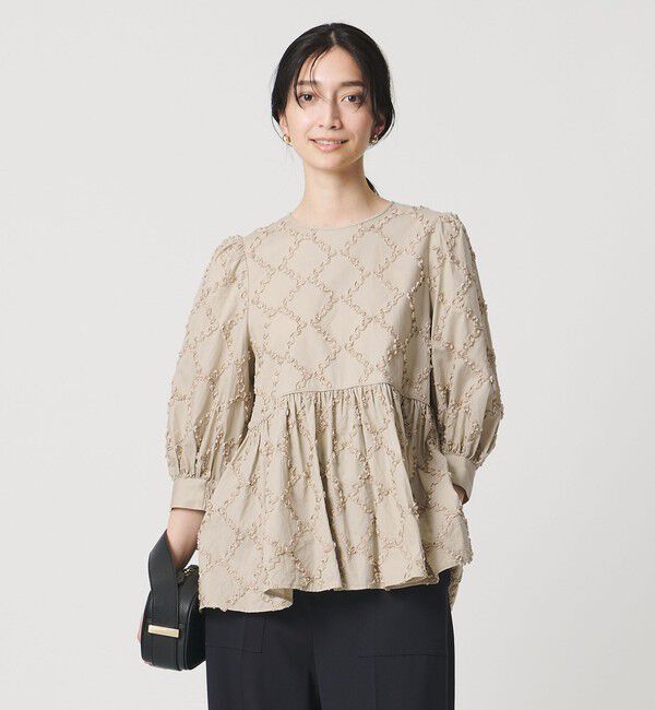 UNITED ARROWS「エンブロイダリー フリル トップス」|シャツ・ブラウス|