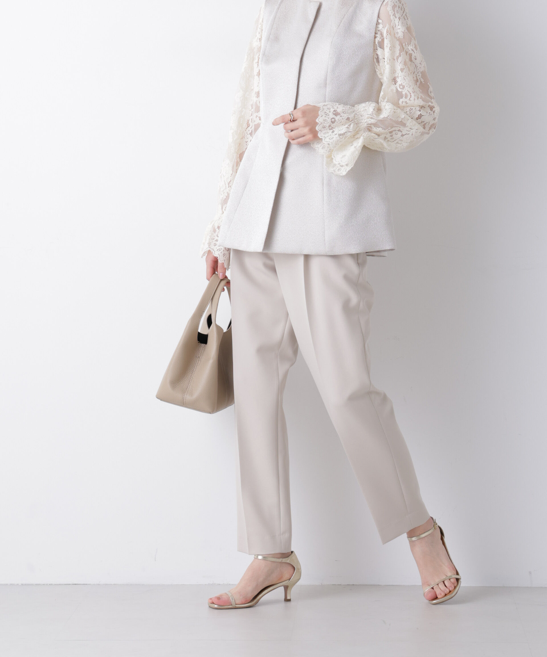 nano･universe「デイリーファンクション タックテーパードパンツ(セットアップ可)」|チノ|