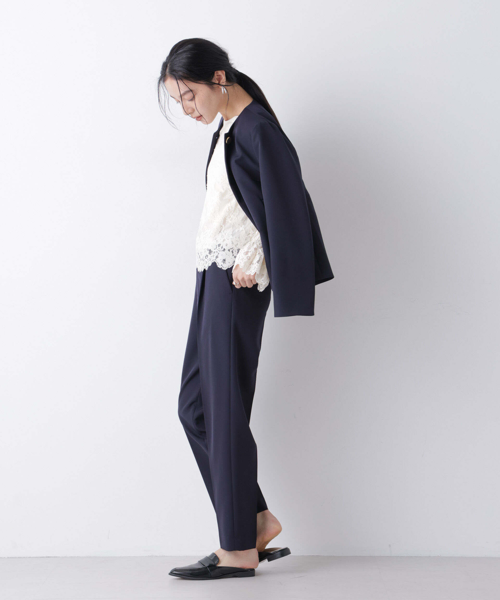 nano･universe「デイリーファンクション タックテーパードパンツ(セットアップ可)」|チノ|